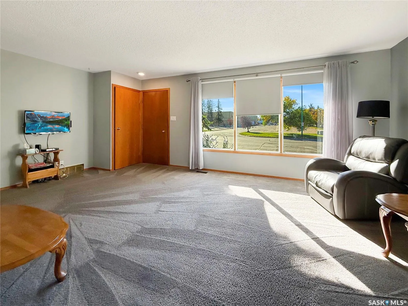 384 28th STREET W