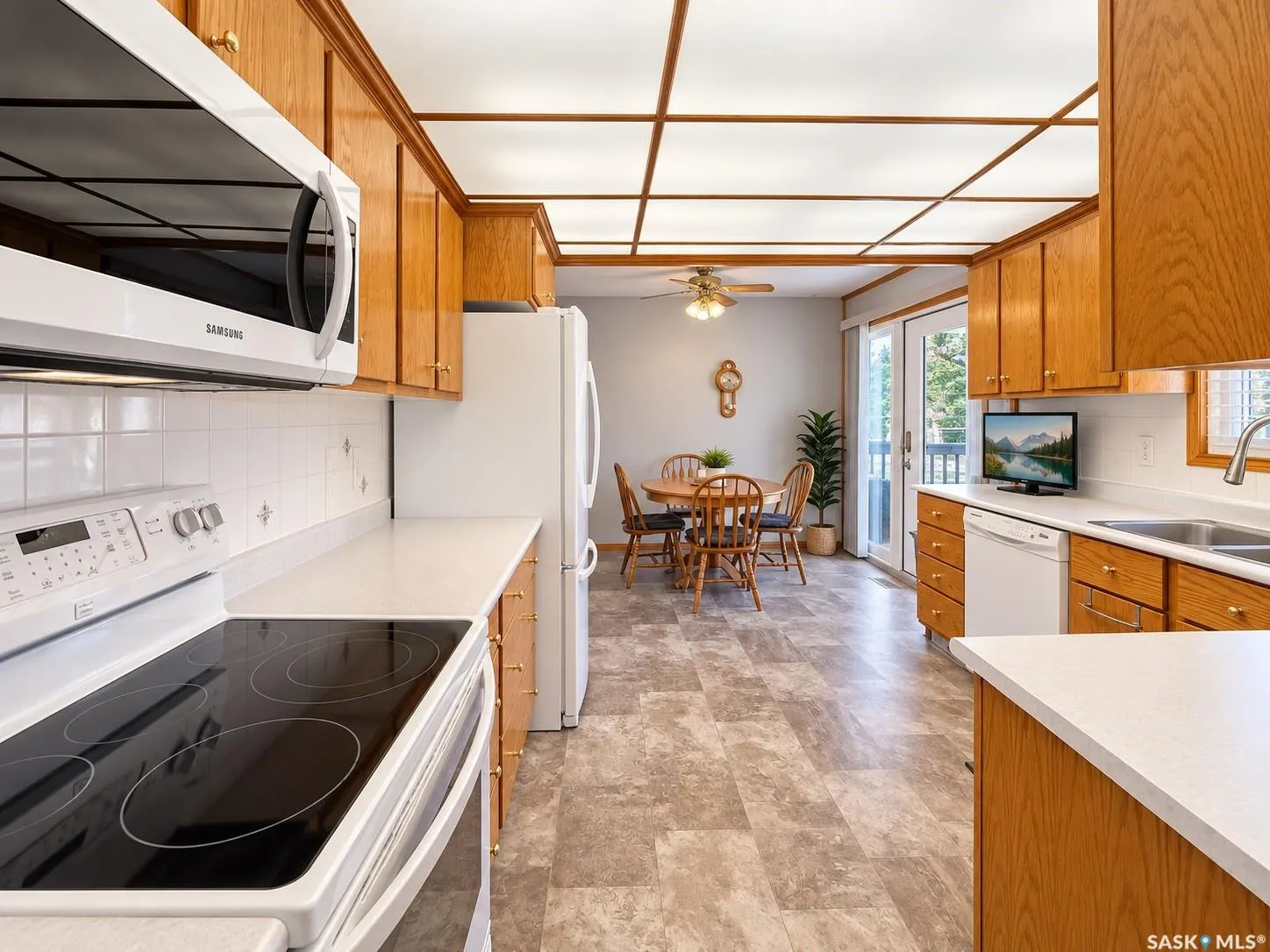384 28th STREET W