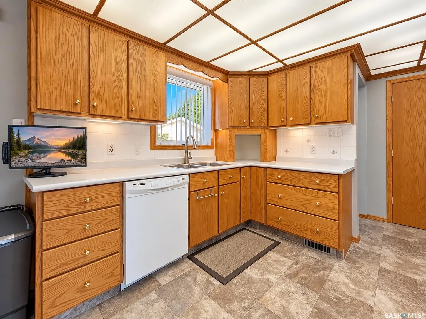 384 28th STREET W