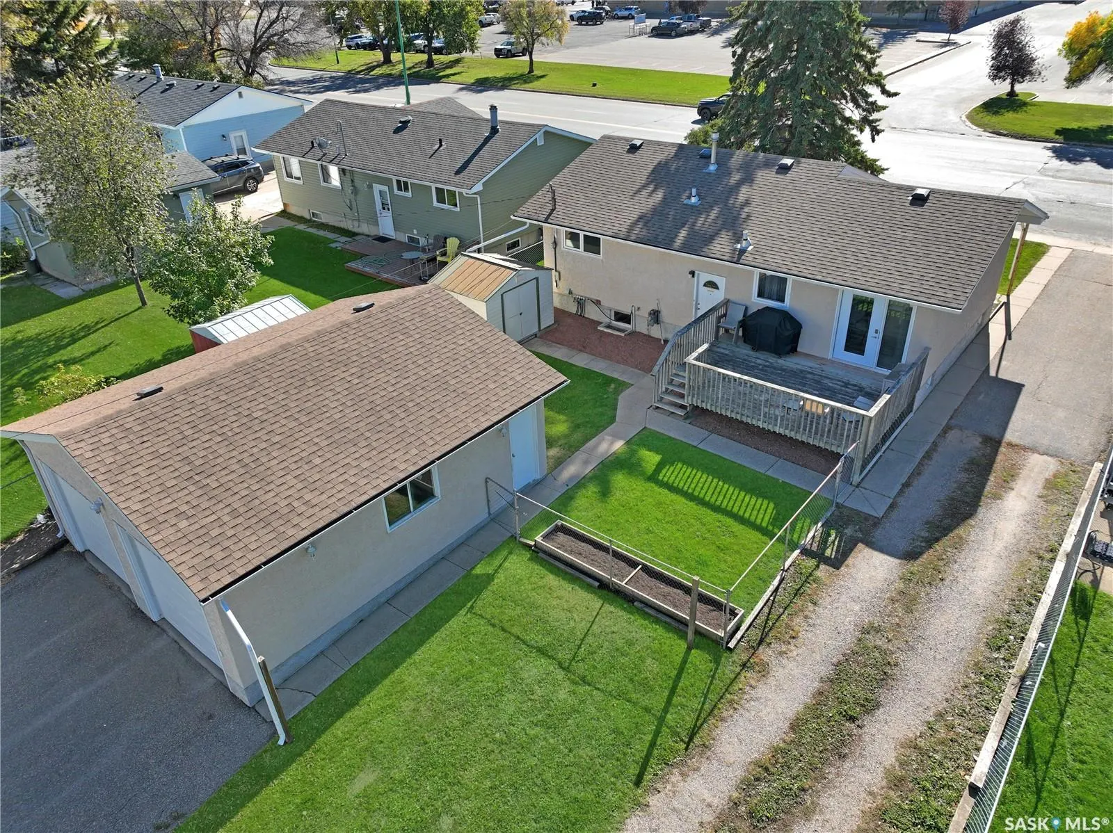 384 28th STREET W