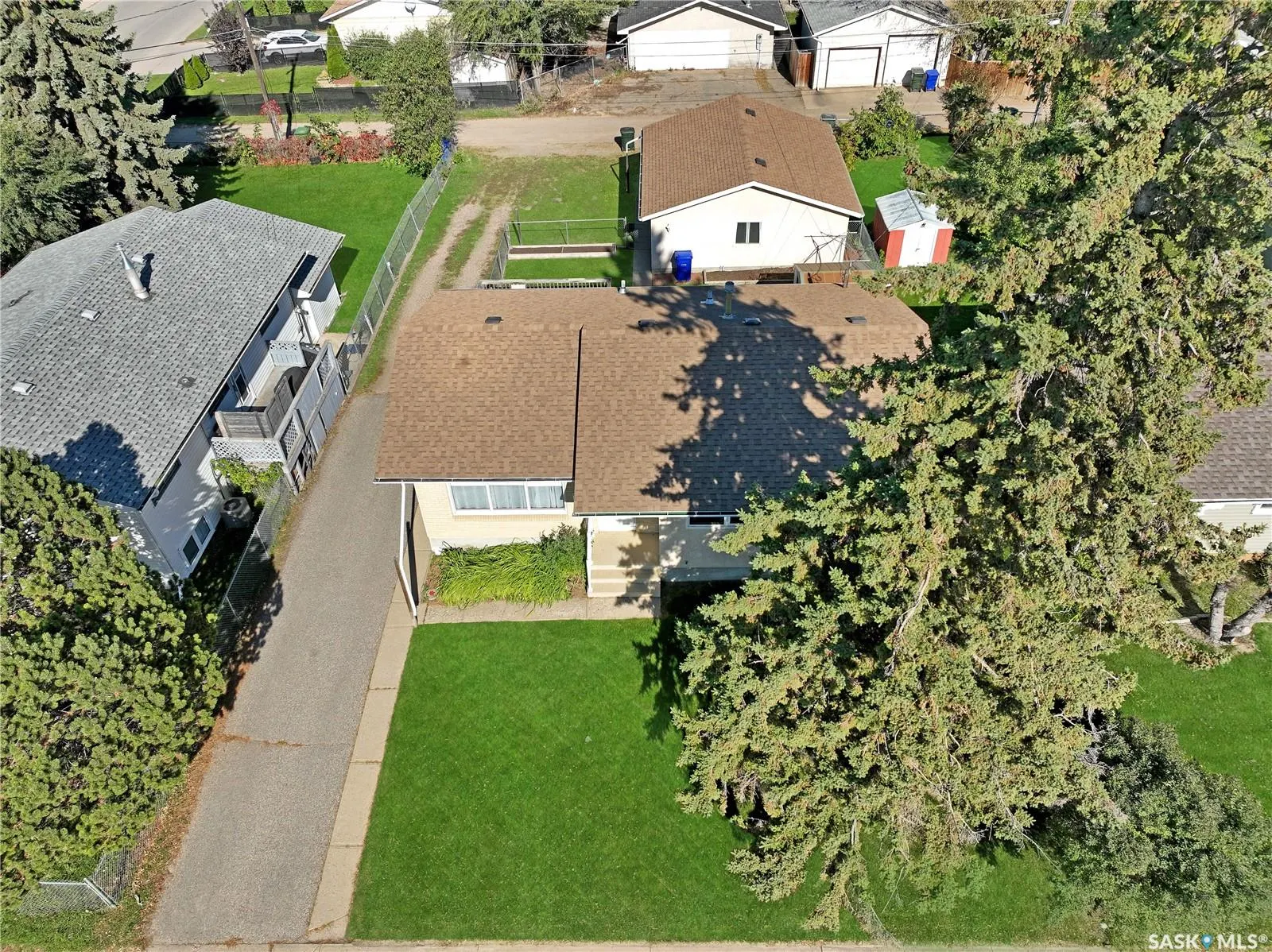 384 28th STREET W