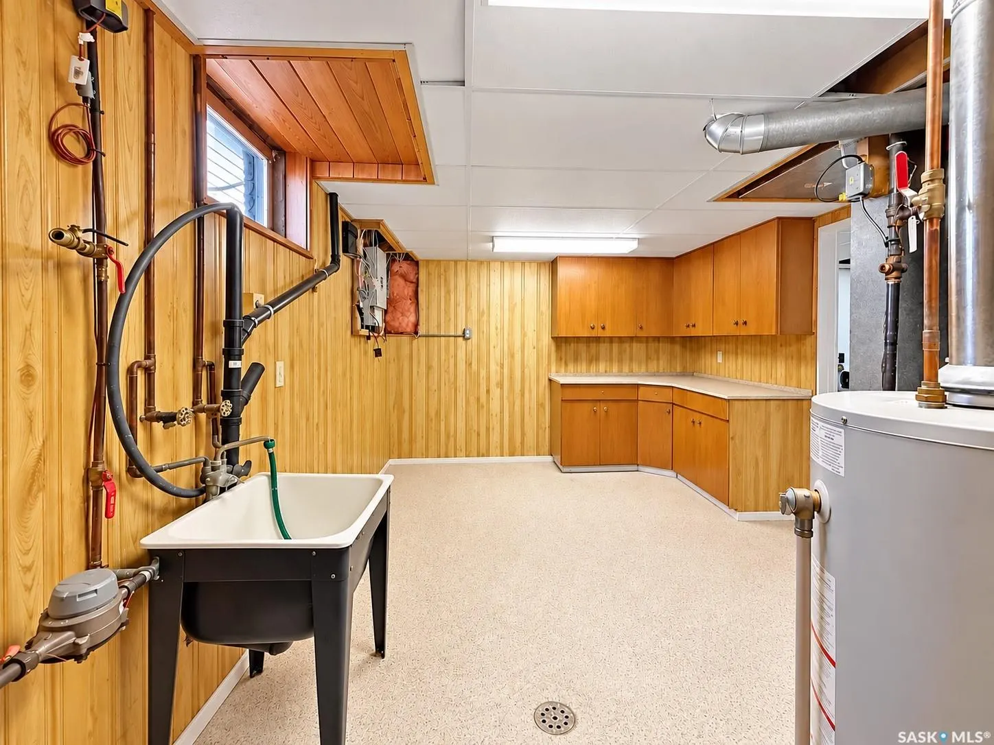 384 28th STREET W