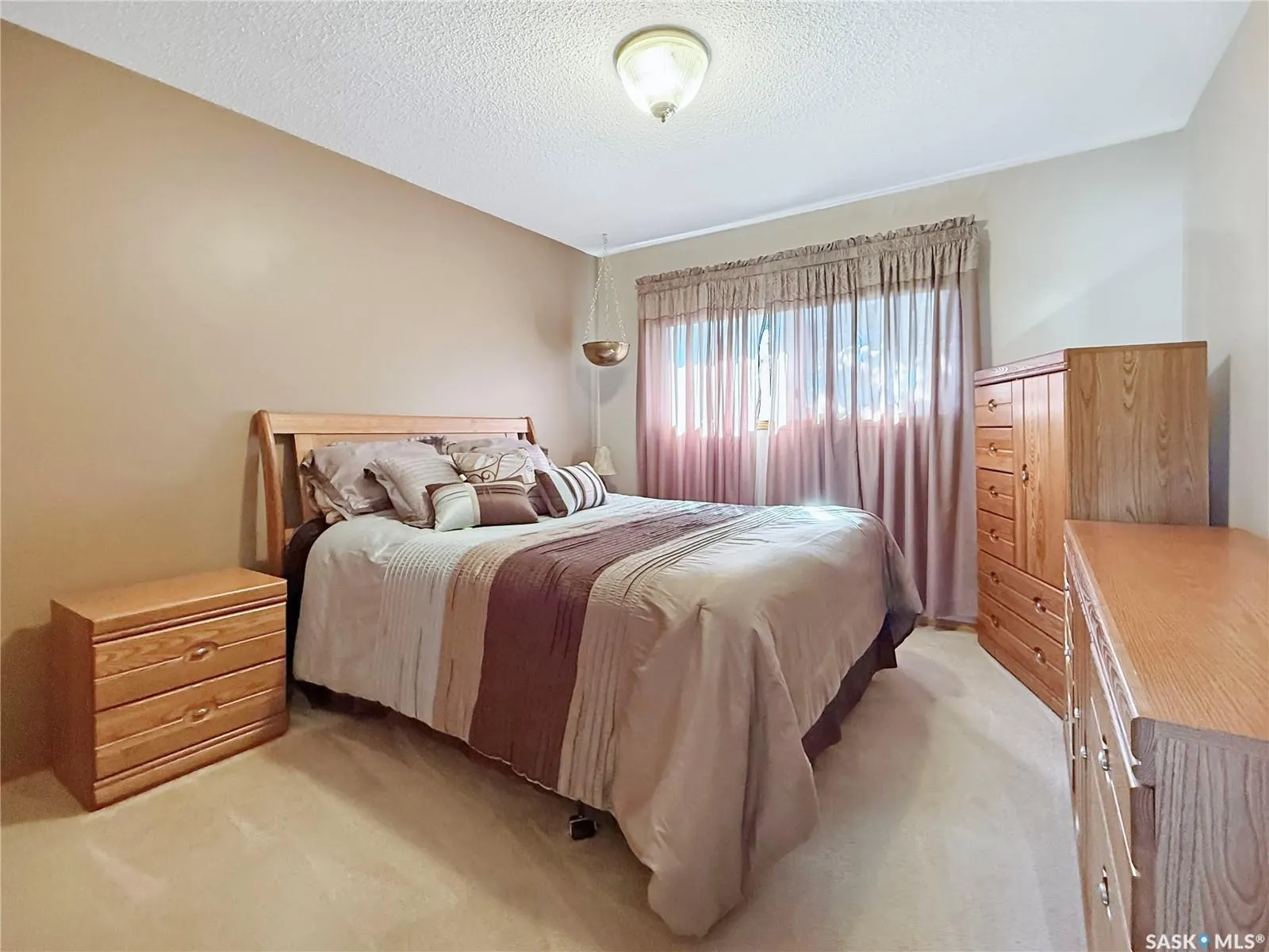 384 28th STREET W