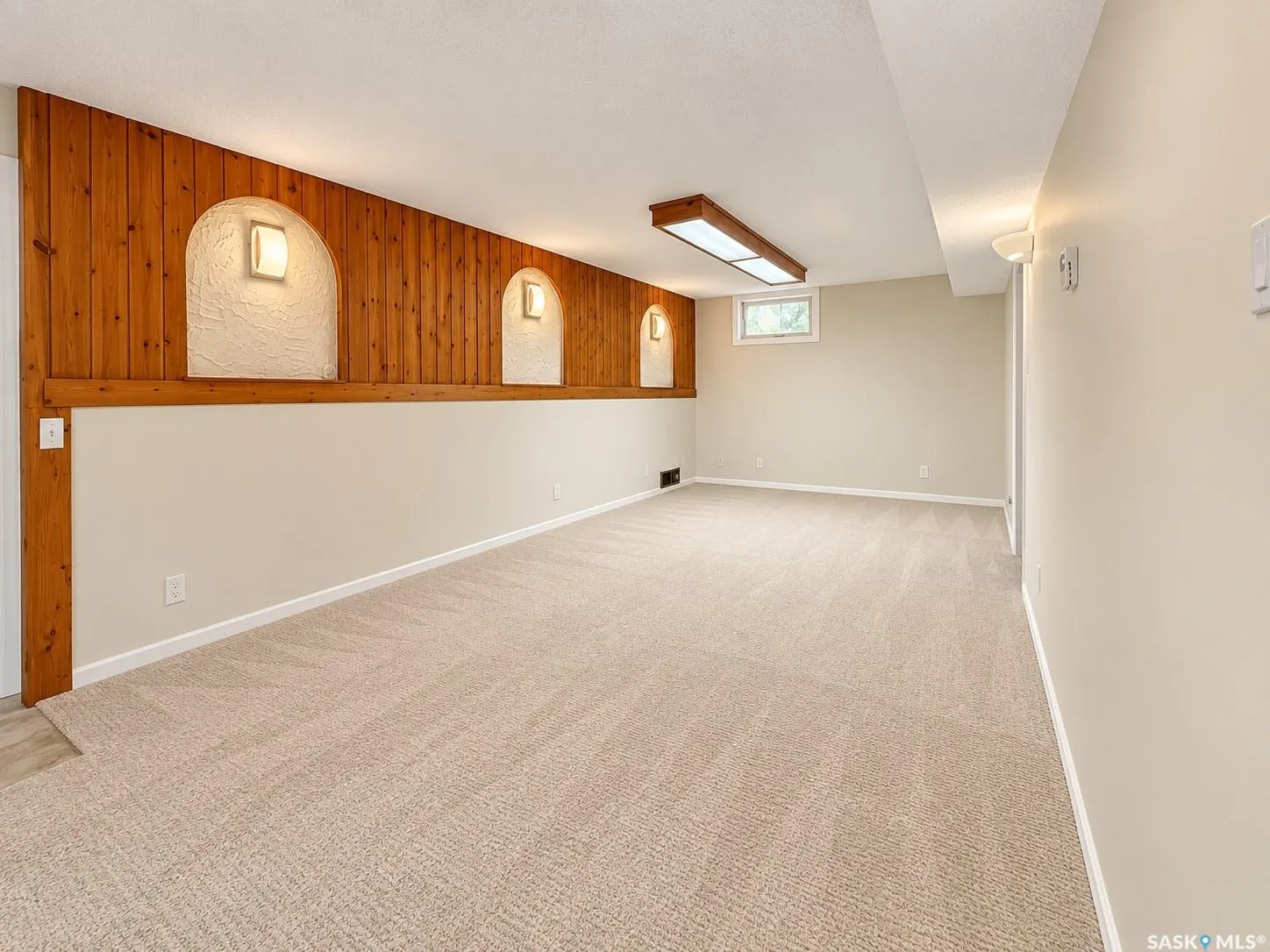 384 28th STREET W