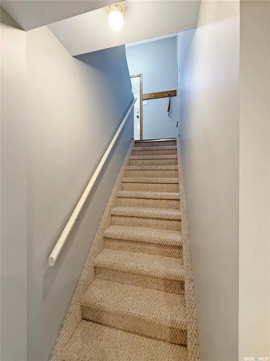 384 28th STREET W
