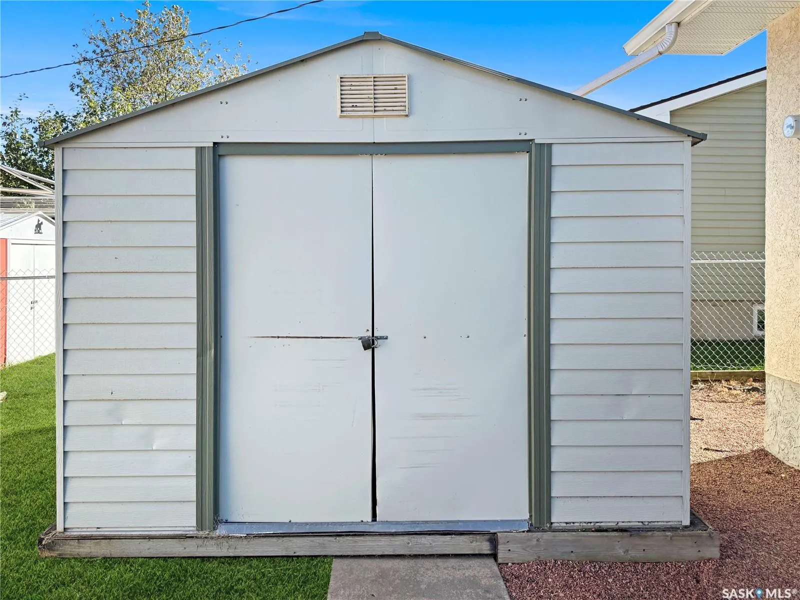 384 28th STREET W
