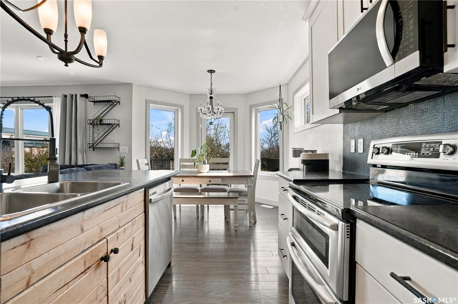 206 Parkview COVE