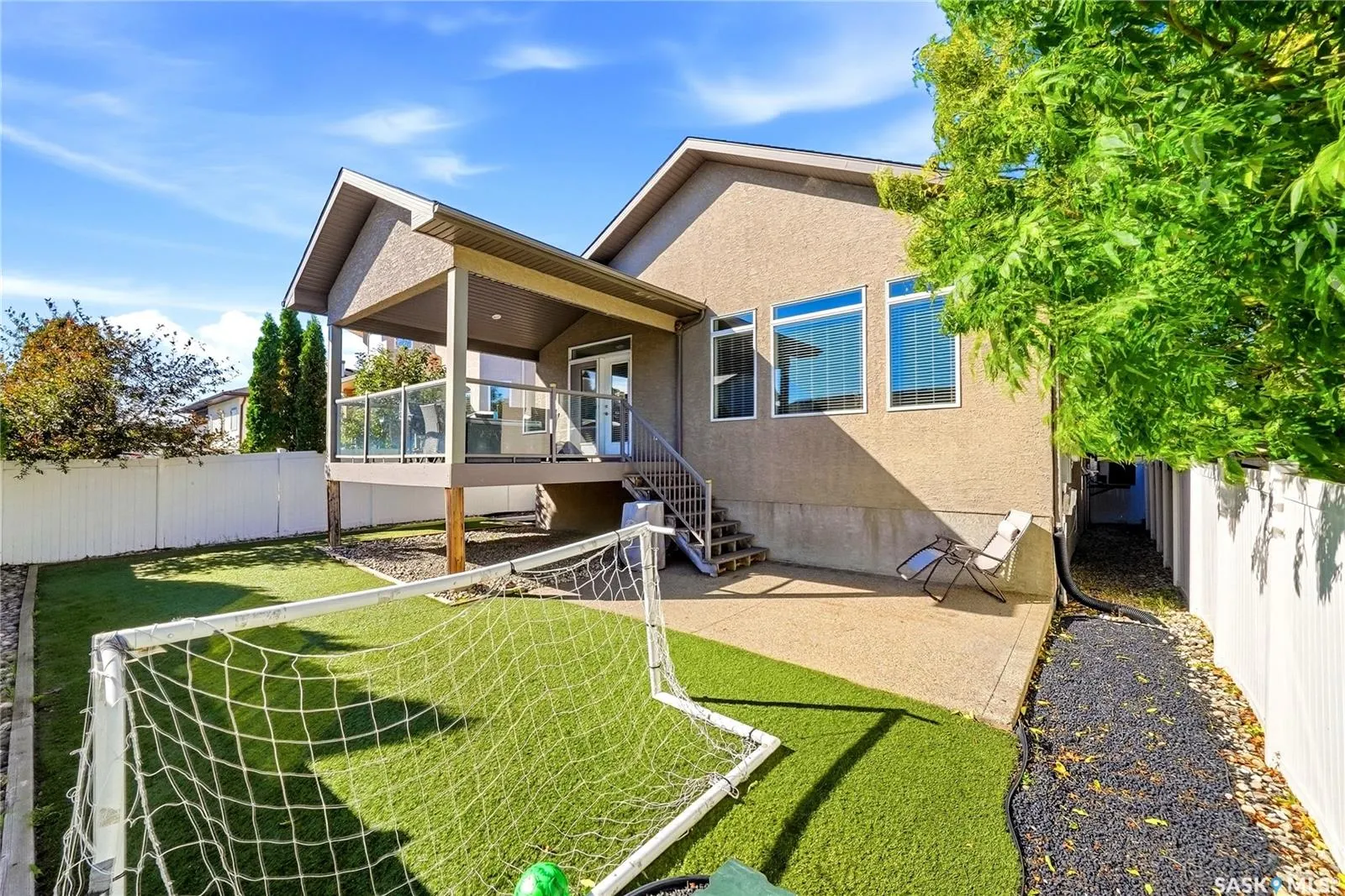 4635 Shumiatcher CRESCENT