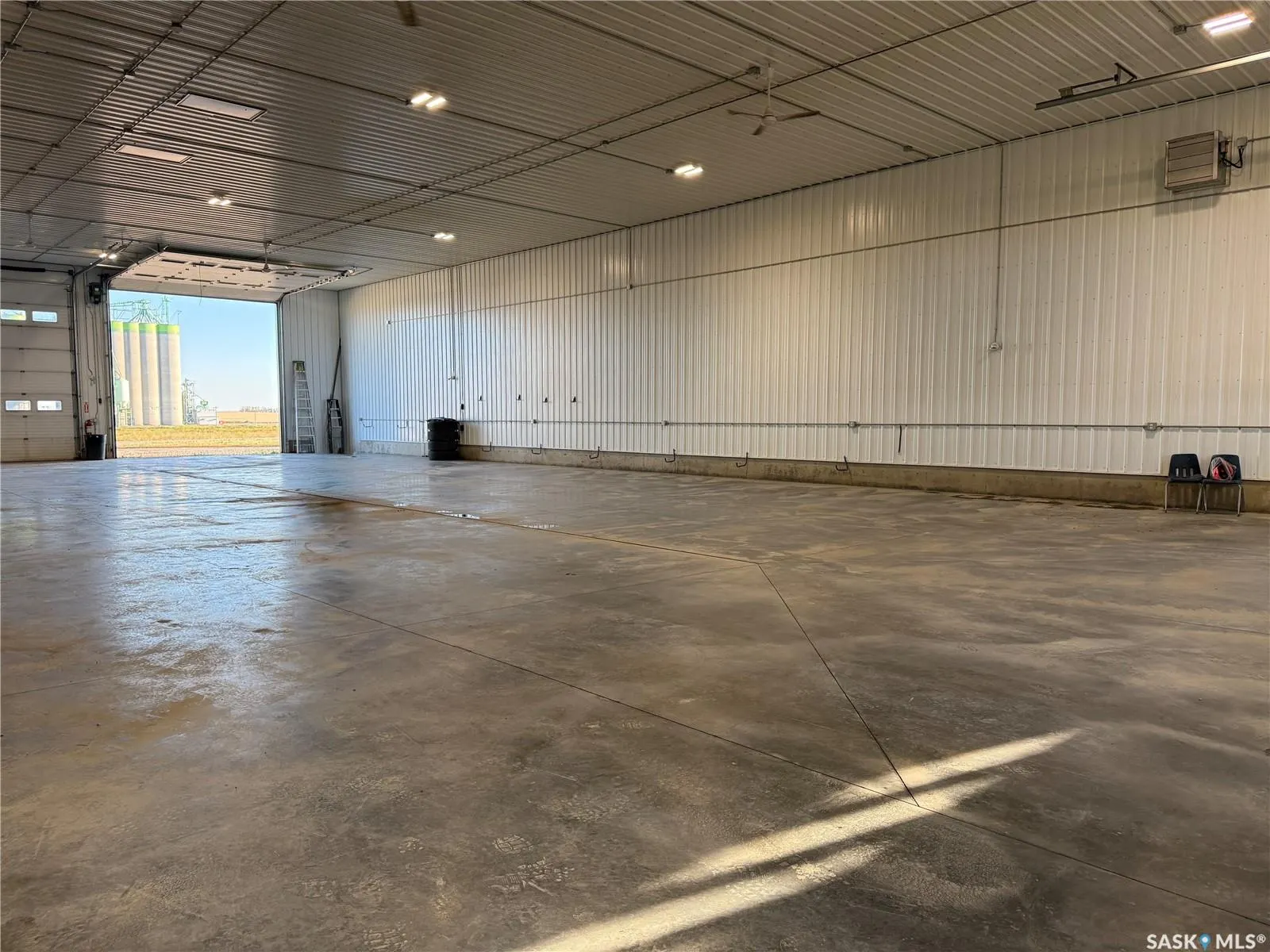 2 Brock DRIVE