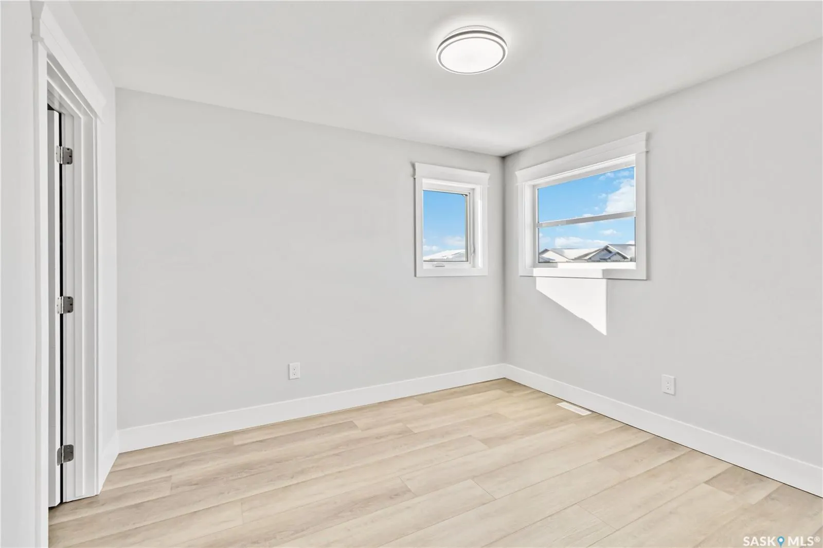 470 Yuel CRESCENT