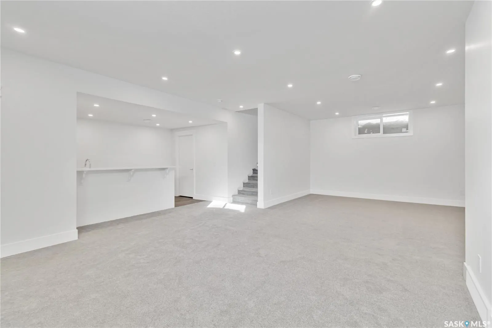 470 Yuel CRESCENT