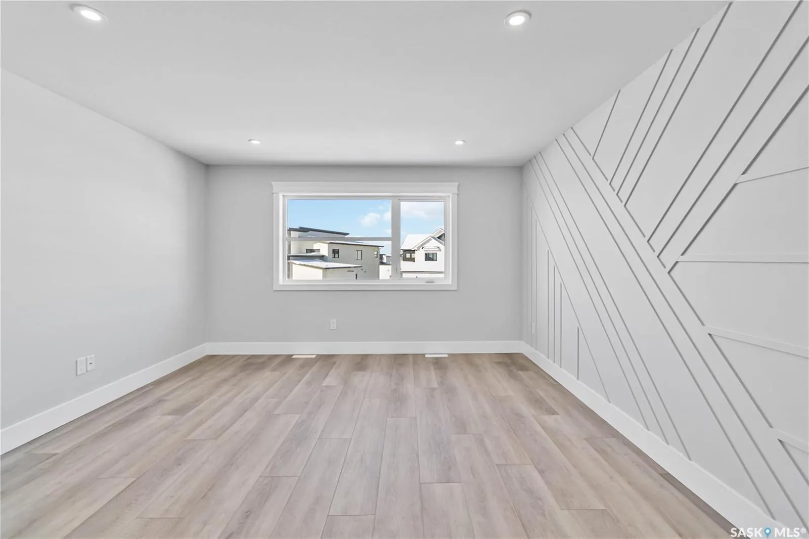 470 Yuel CRESCENT