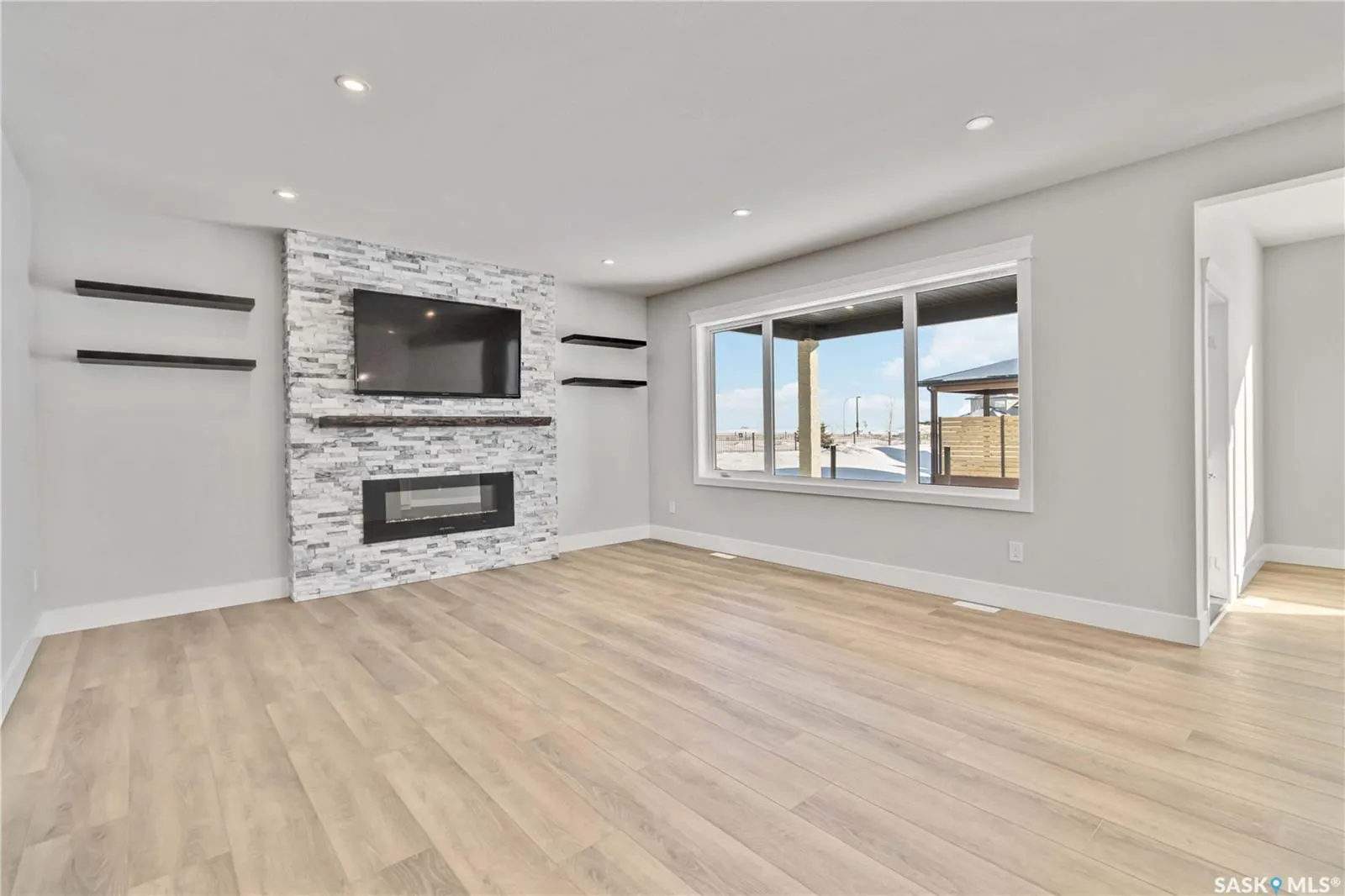 470 Yuel CRESCENT