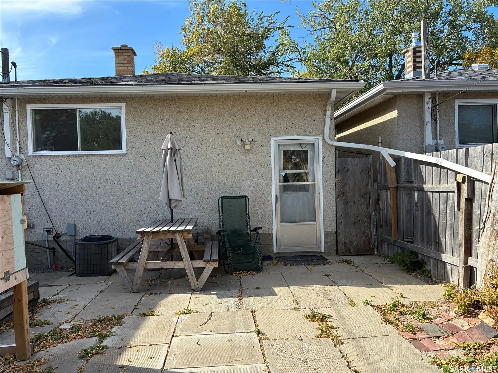1055 Cameron STREET