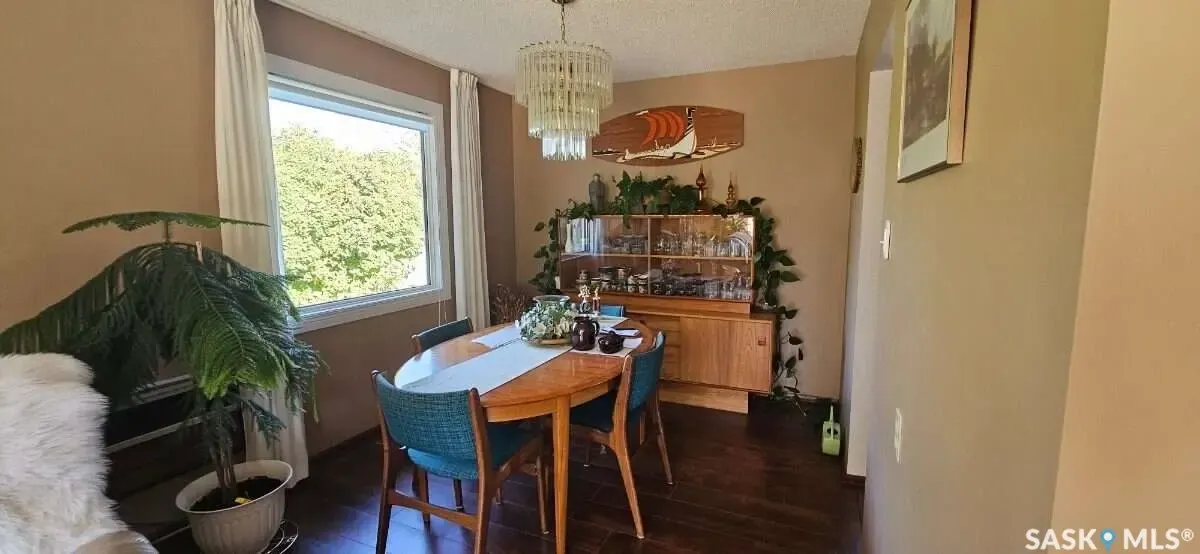 549 Laurier DRIVE