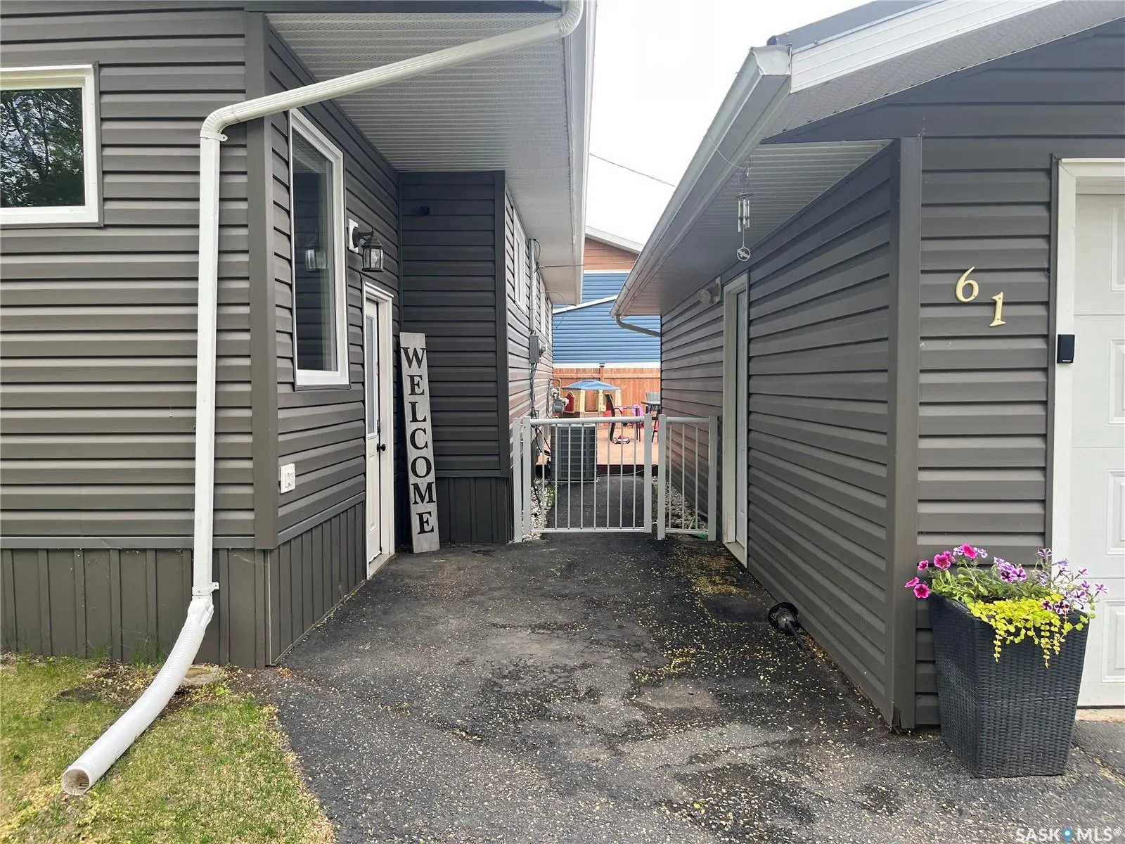 61 2nd STREET SW