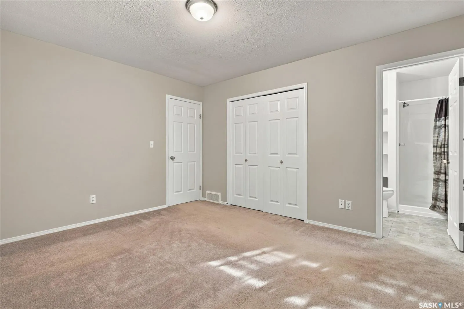 602 Haslam CRESCENT
