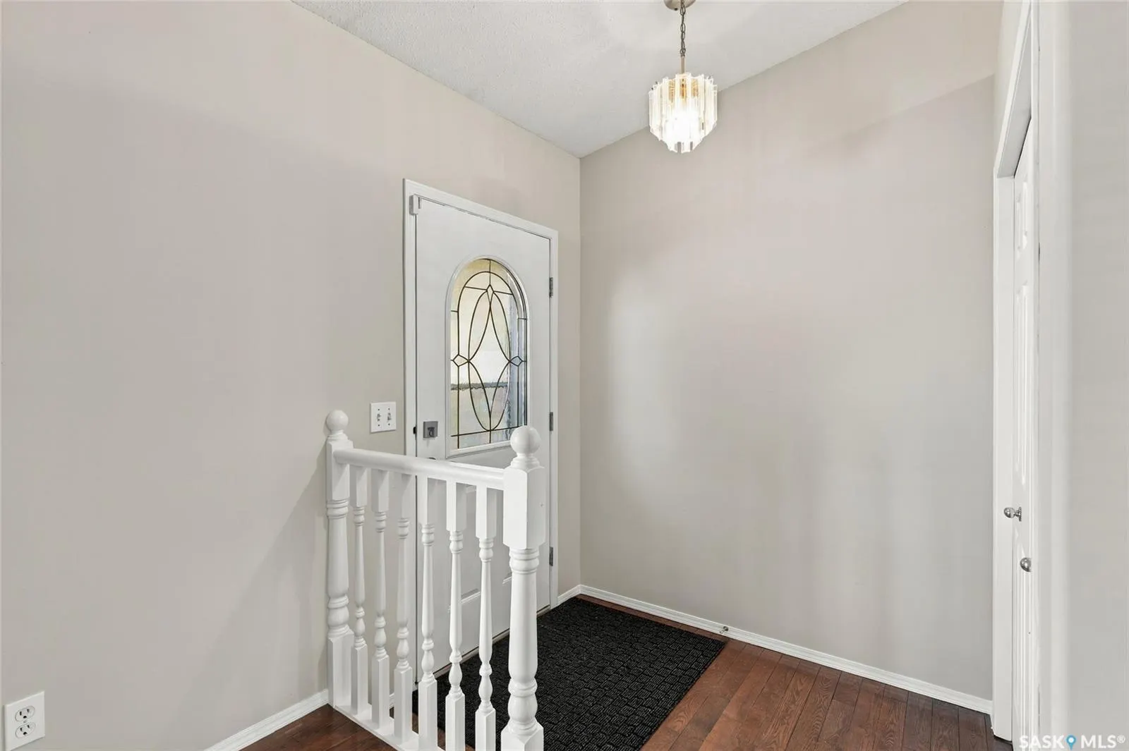 602 Haslam CRESCENT