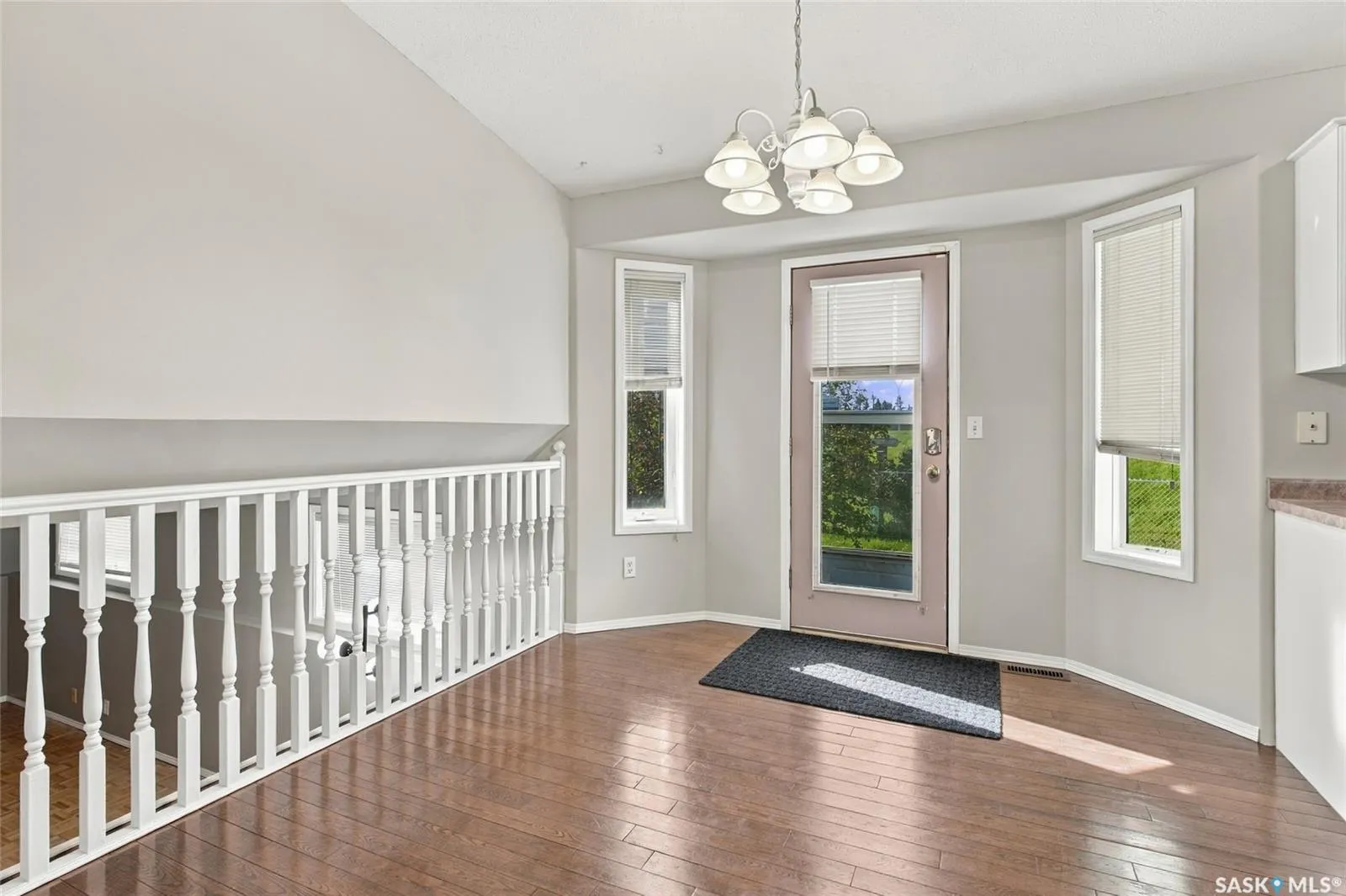 602 Haslam CRESCENT