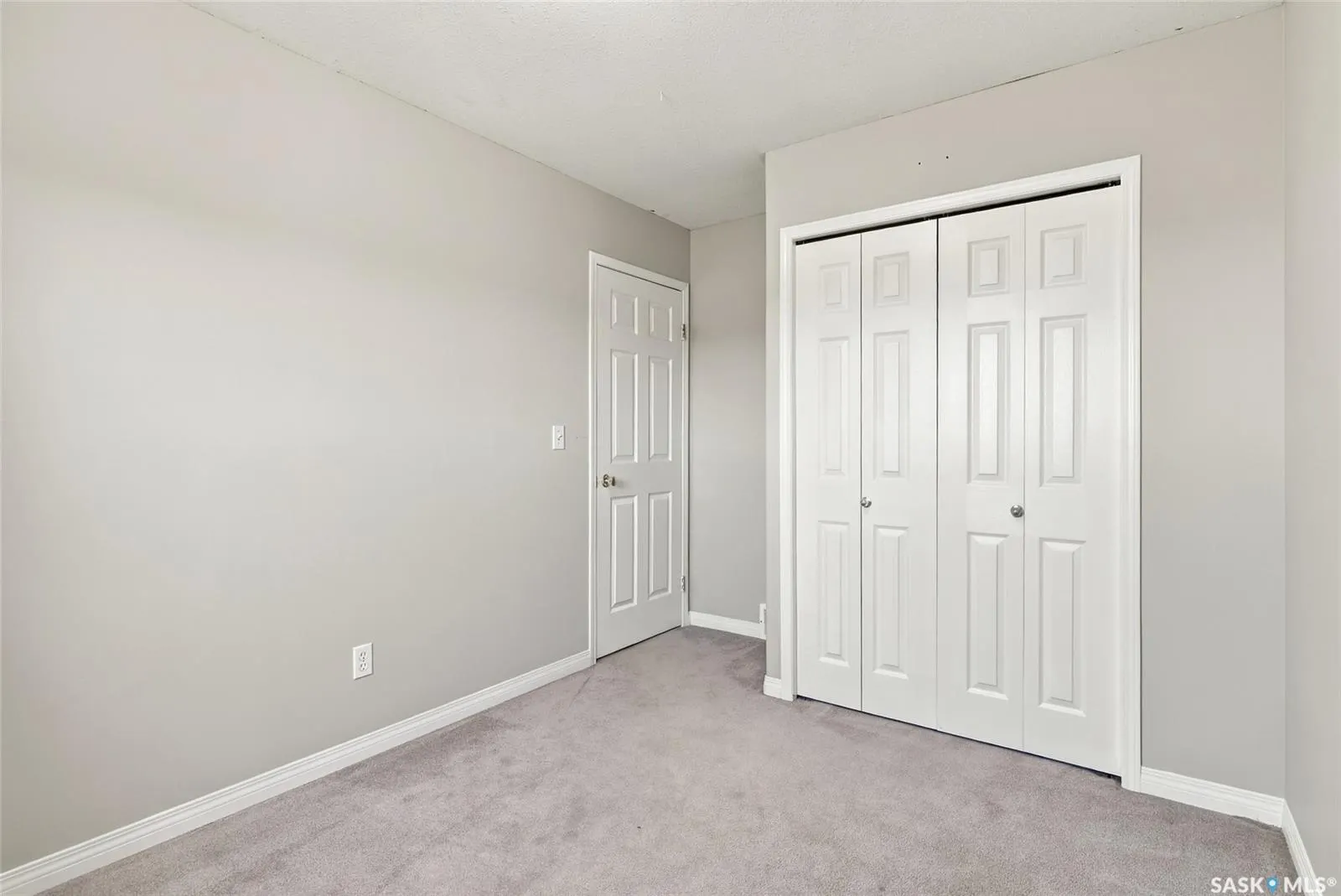 602 Haslam CRESCENT