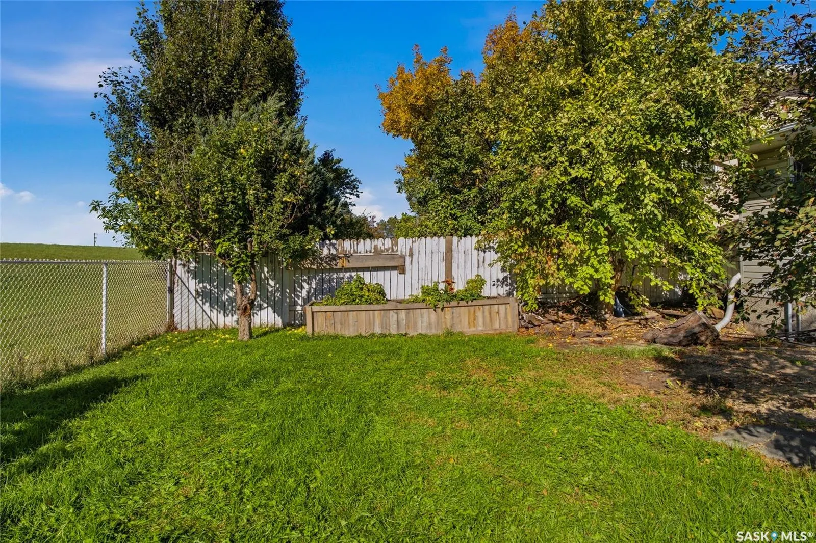 602 Haslam CRESCENT