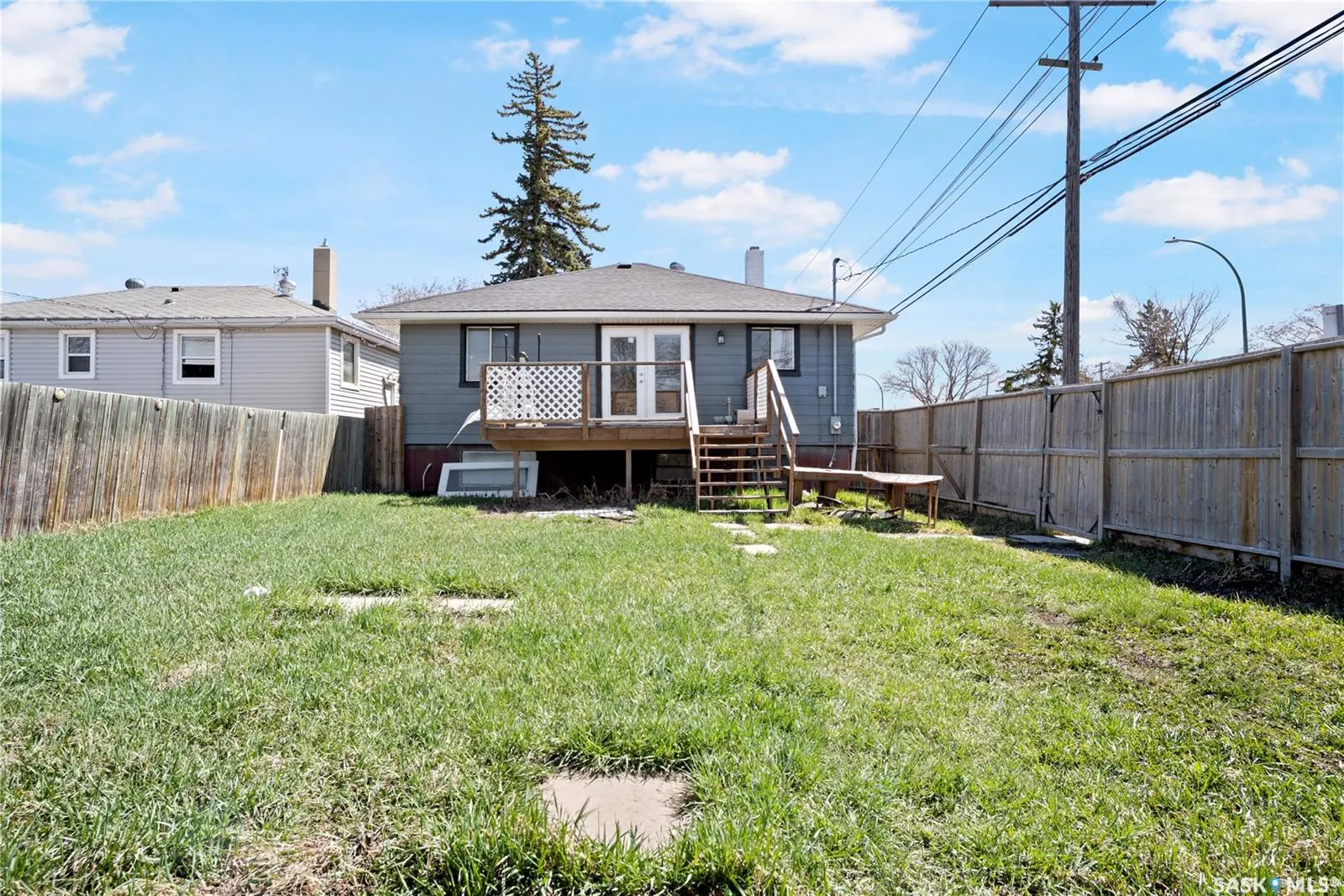 978 Lindsay STREET