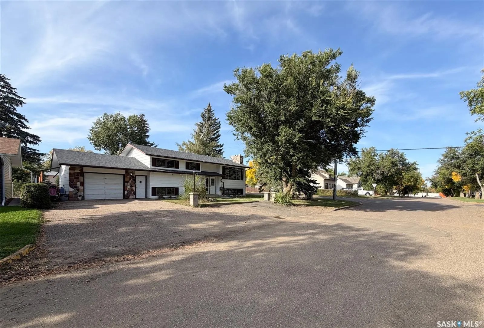 200 3rd STREET E