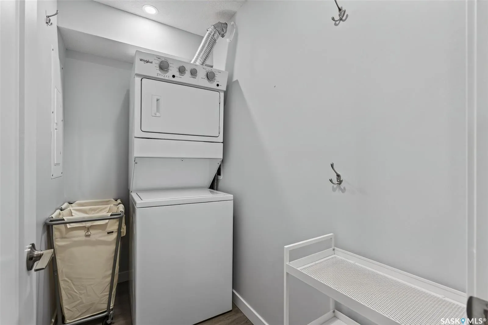 309 Cree CRESCENT #106
