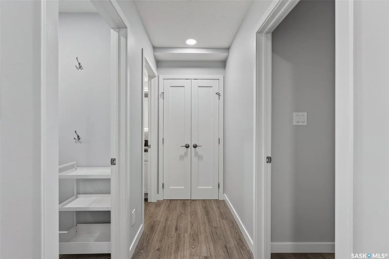 309 Cree CRESCENT #106