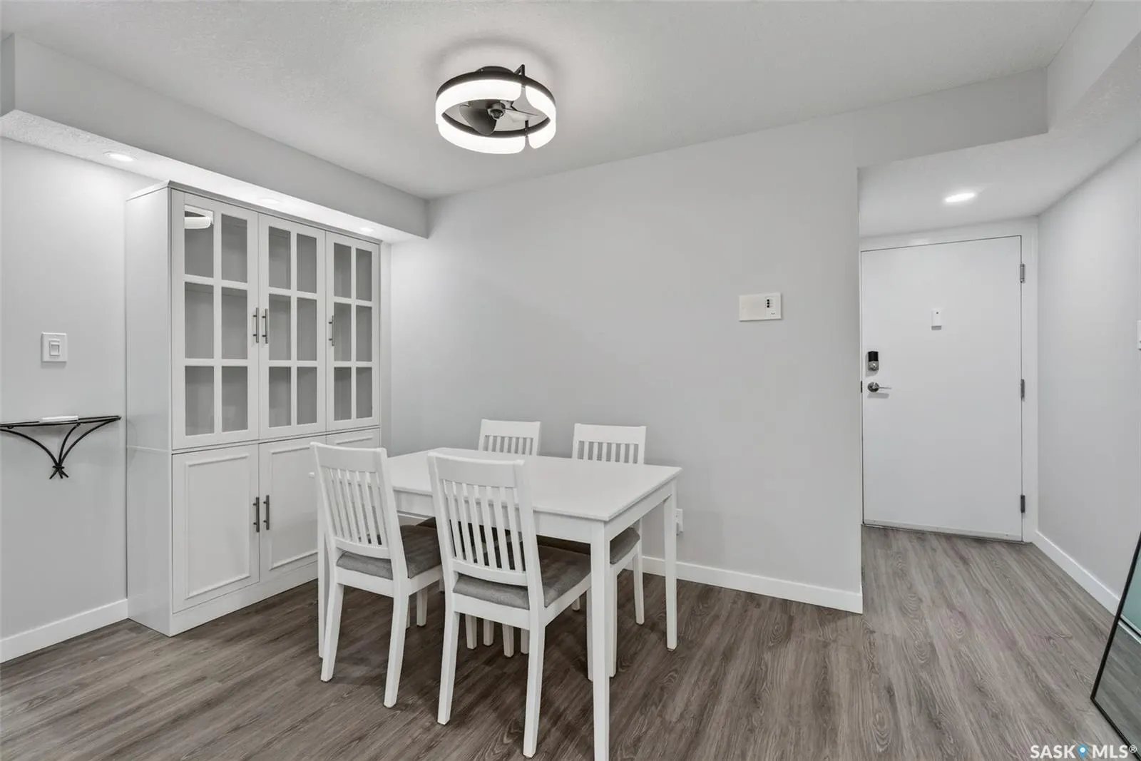 309 Cree CRESCENT #106