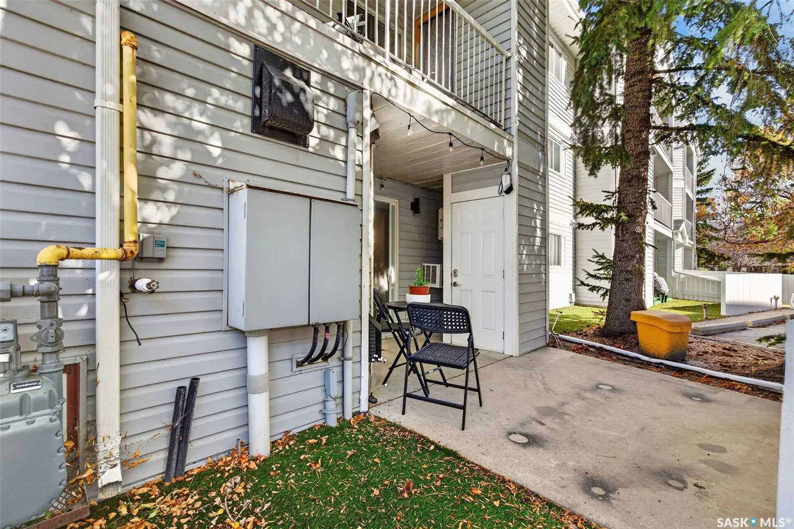309 Cree CRESCENT #106