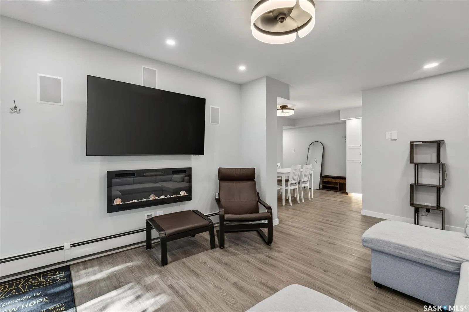309 Cree CRESCENT #106