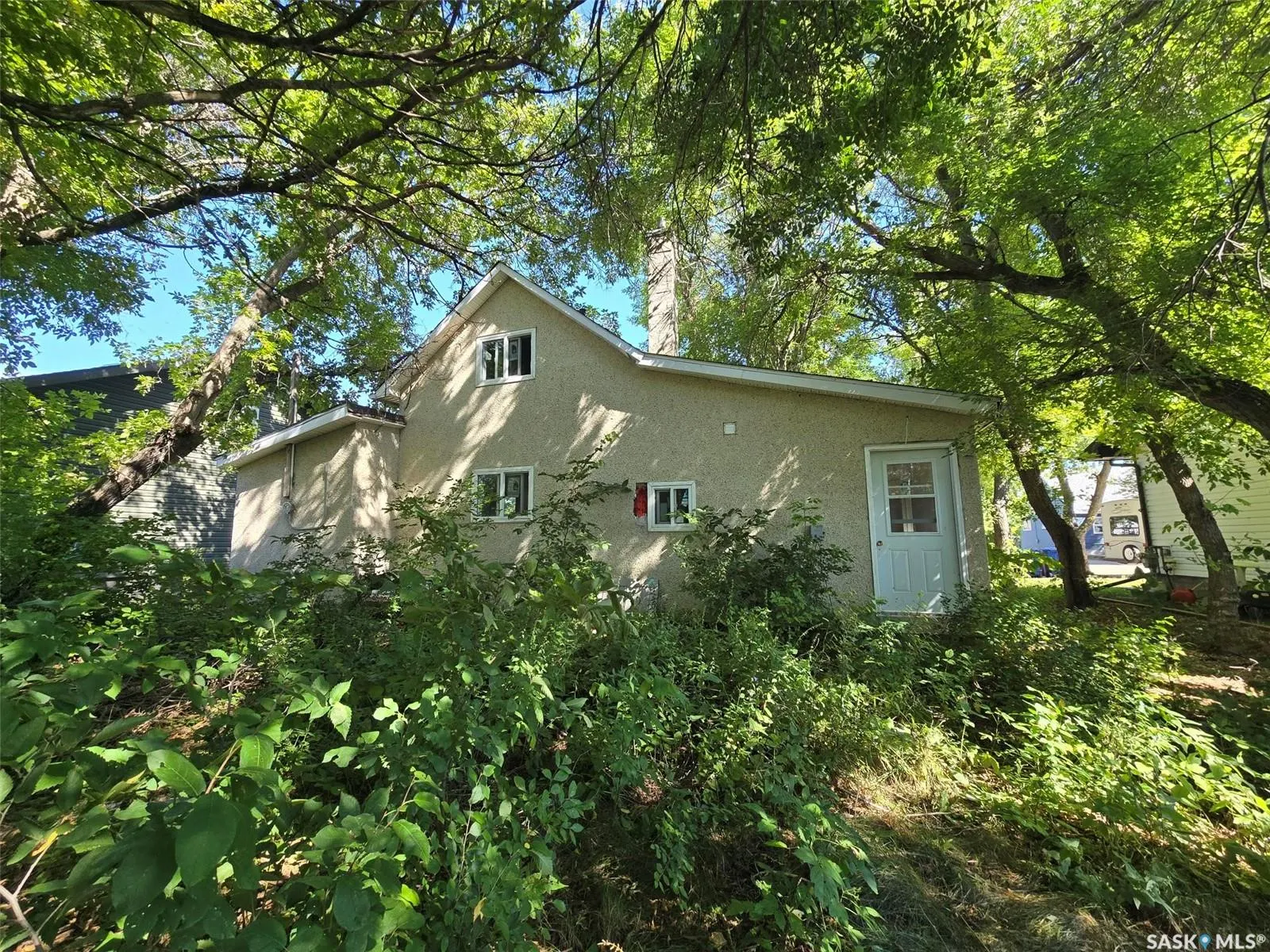 222 1st AVENUE W
