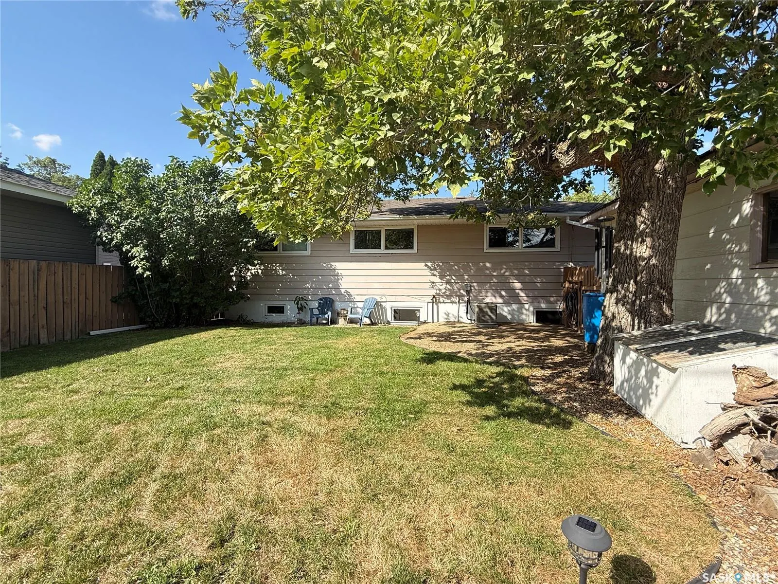 212 Ash DRIVE