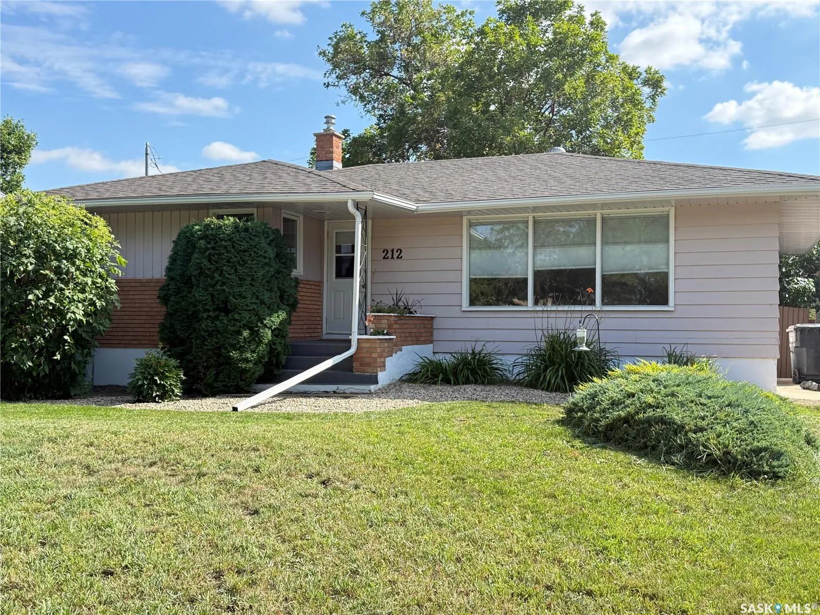 212 Ash DRIVE