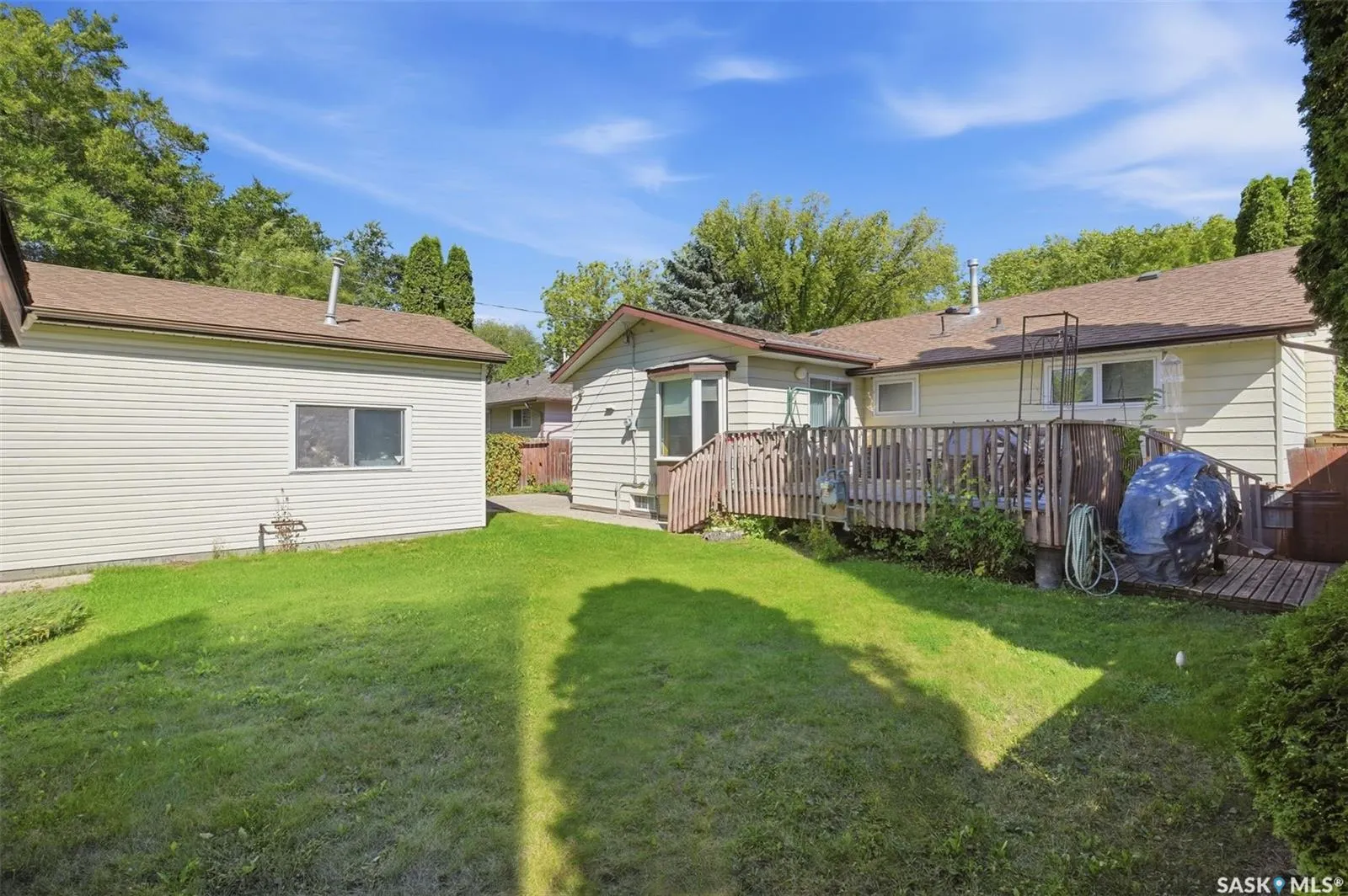 24 Harrison CRESCENT