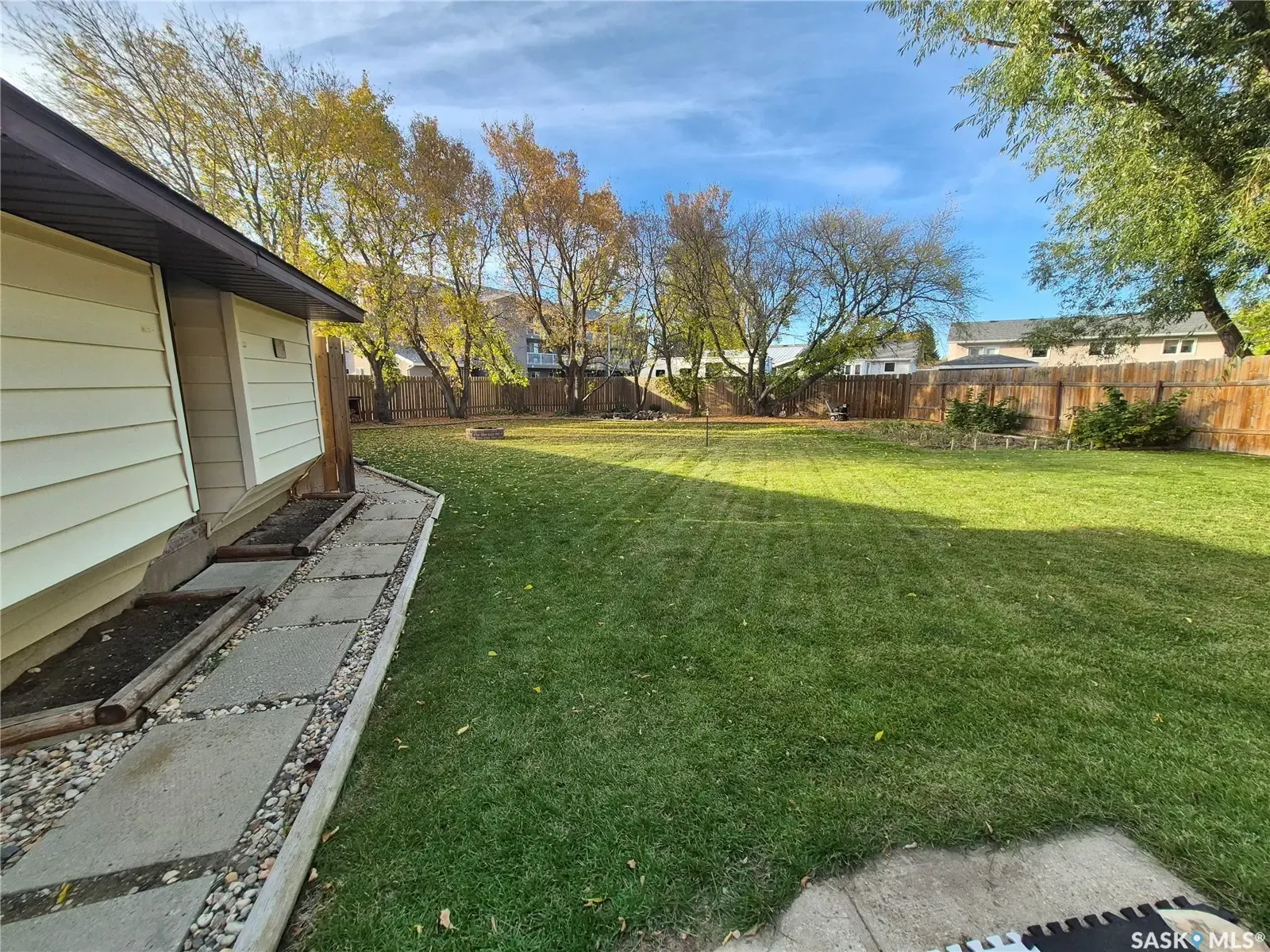 221 Bean CRESCENT
