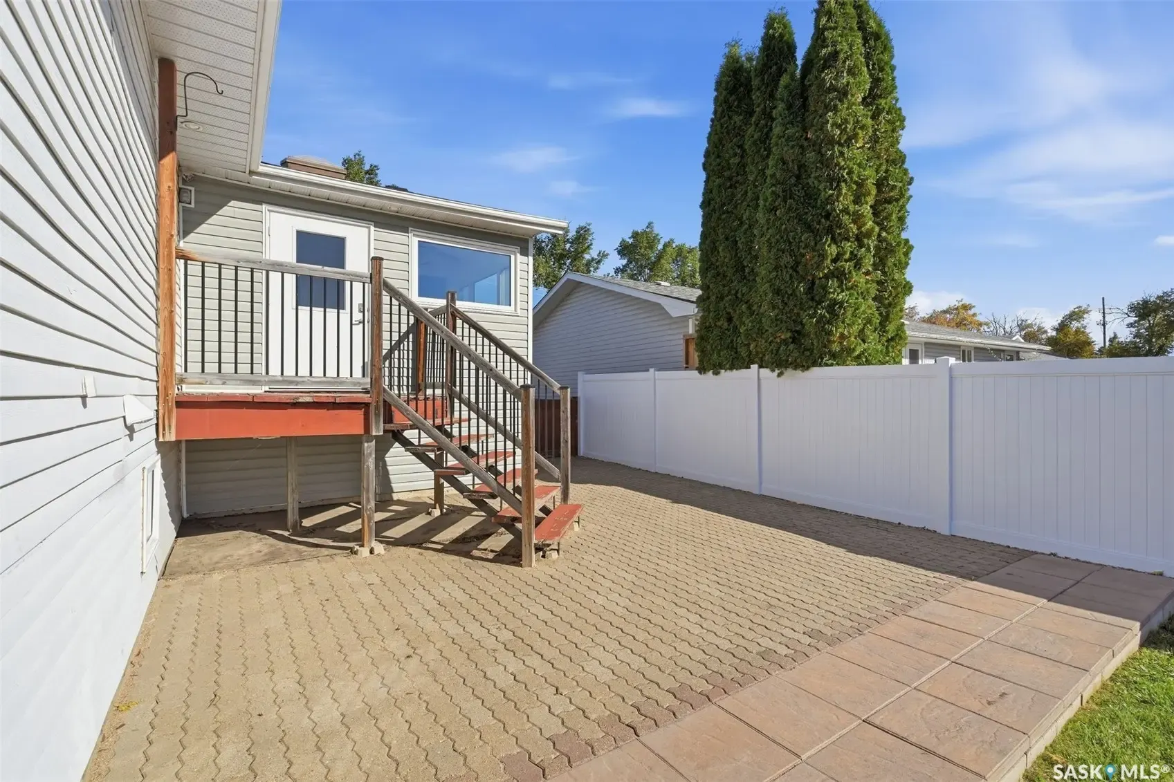 404 Peters STREET