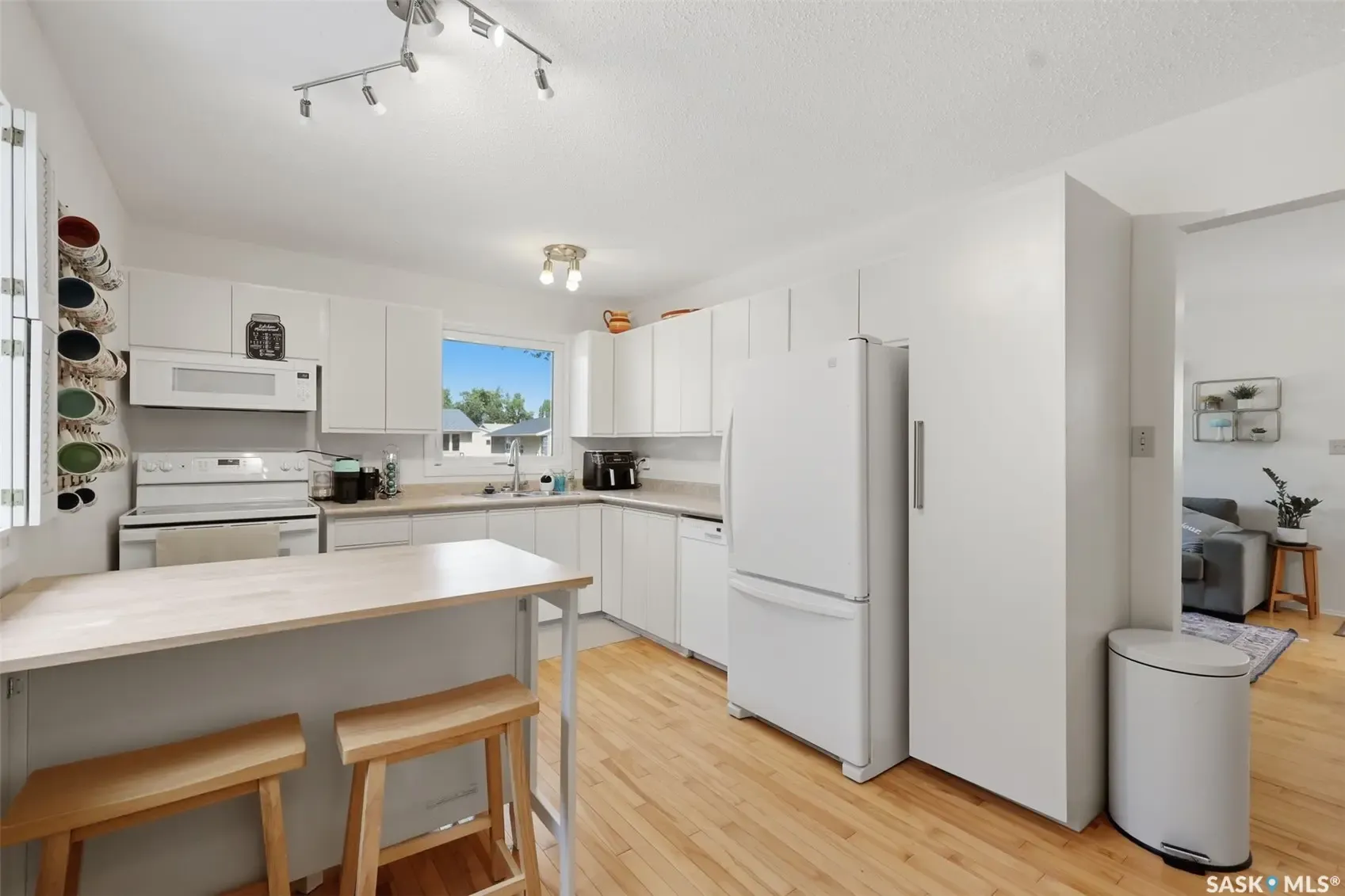 254 McMaster CRESCENT