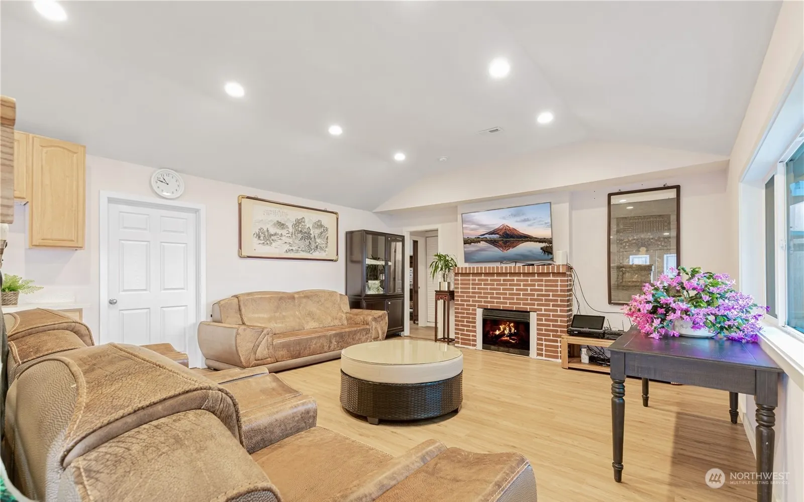 5104 NW Sammamish Road , Issaquah, WA 98027