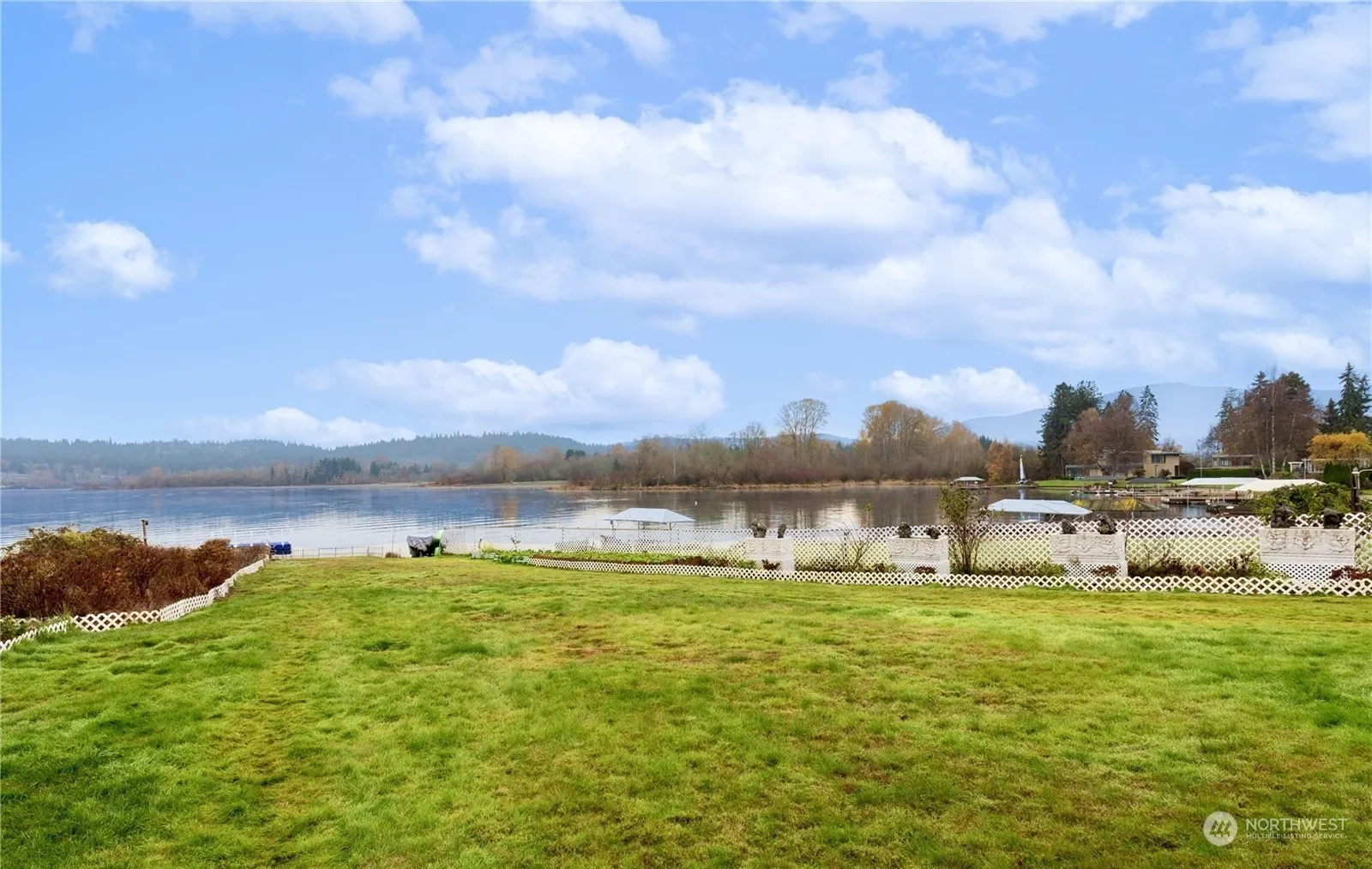5104 NW Sammamish Road , Issaquah, WA 98027