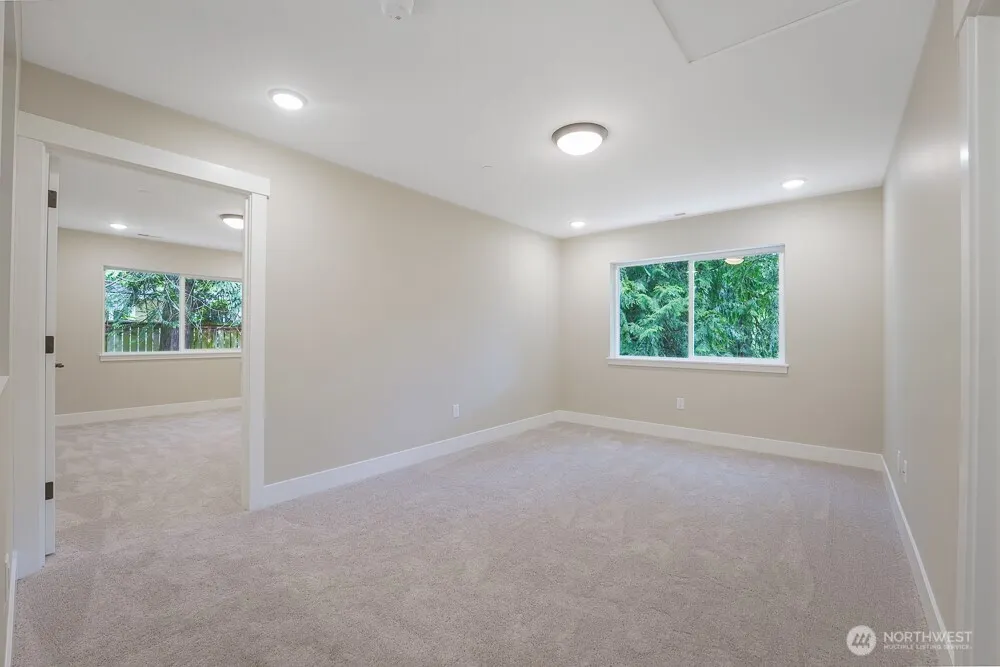 1827 216th Place NE, Sammamish, WA 98074