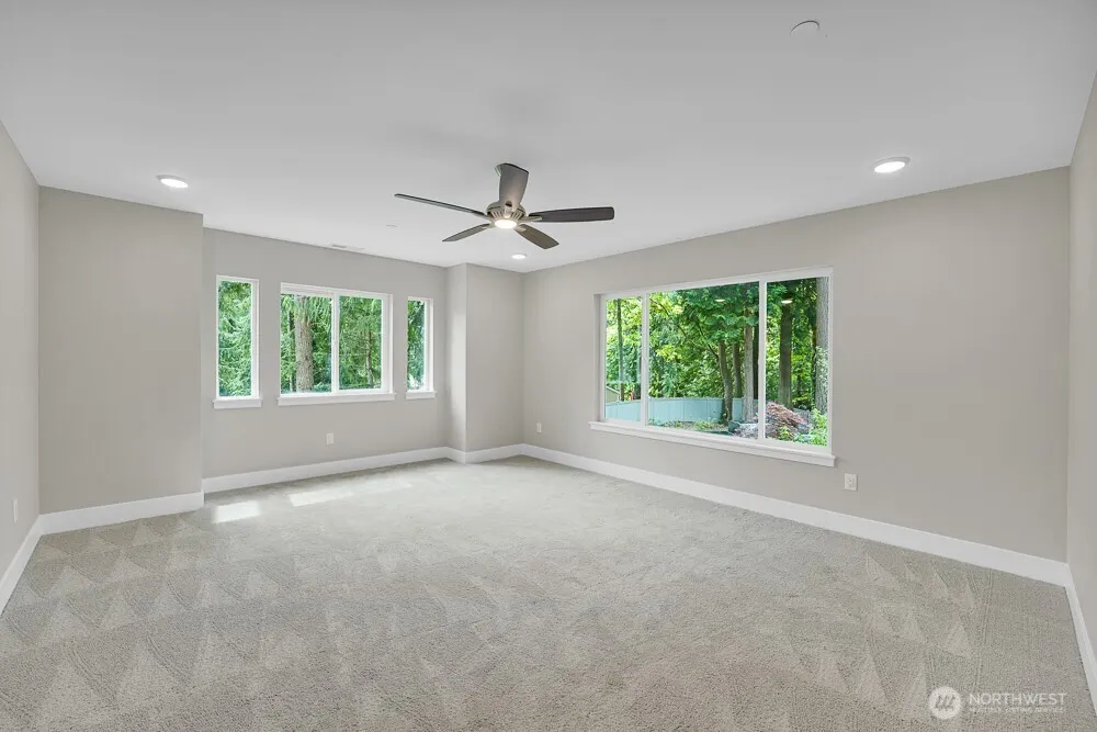 1827 216th Place NE, Sammamish, WA 98074