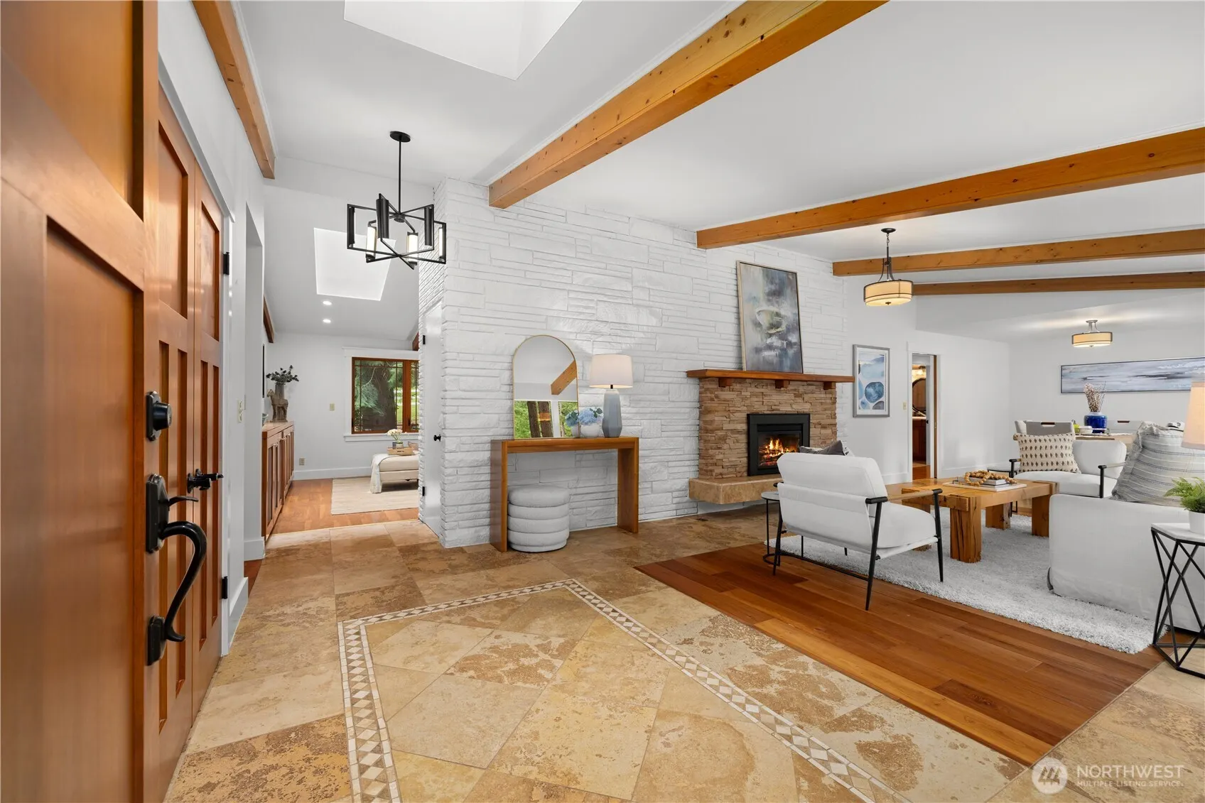 16 Bridlewood Circle , Kirkland, WA 98033-8740