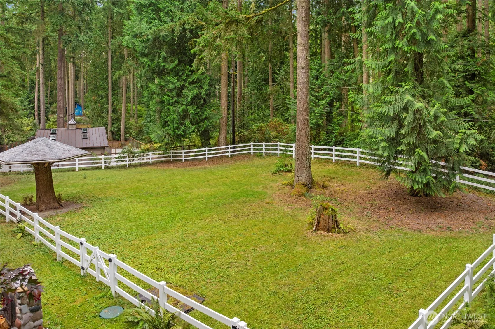 16 Bridlewood Circle , Kirkland, WA 98033-8740