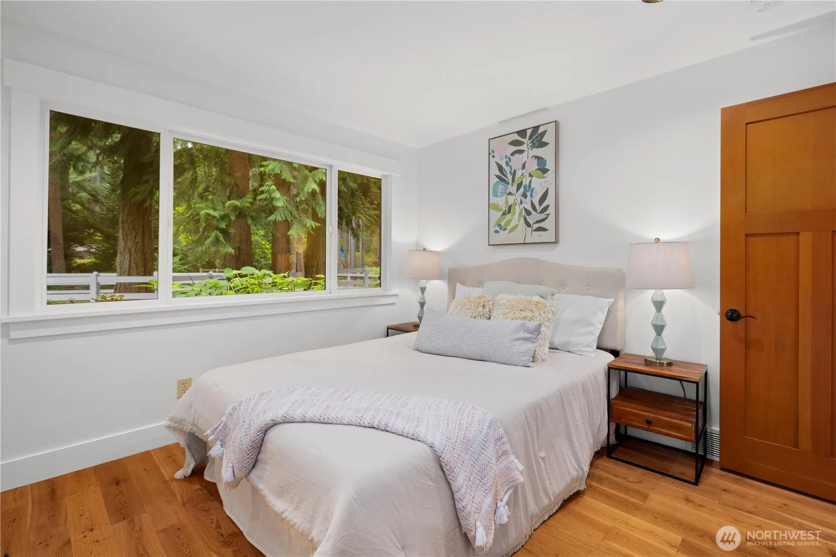 16 Bridlewood Circle , Kirkland, WA 98033-8740