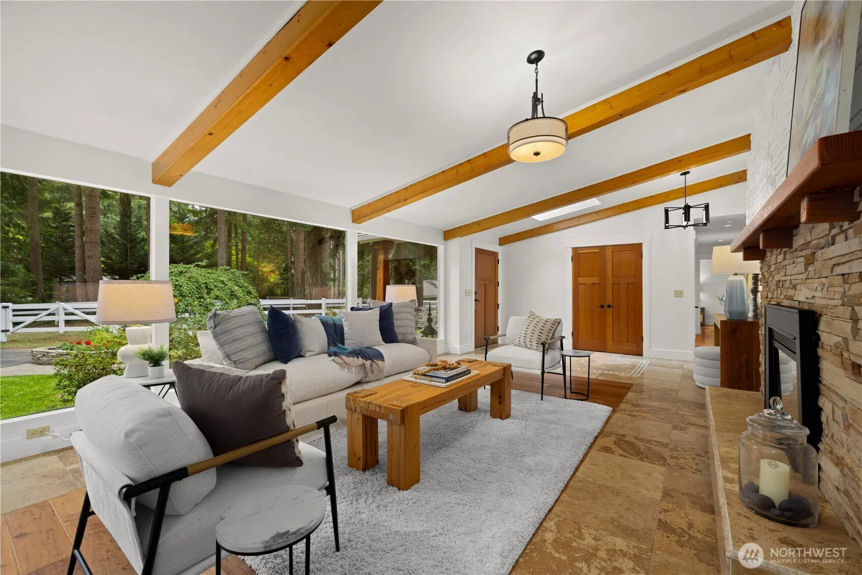 16 Bridlewood Circle , Kirkland, WA 98033-8740