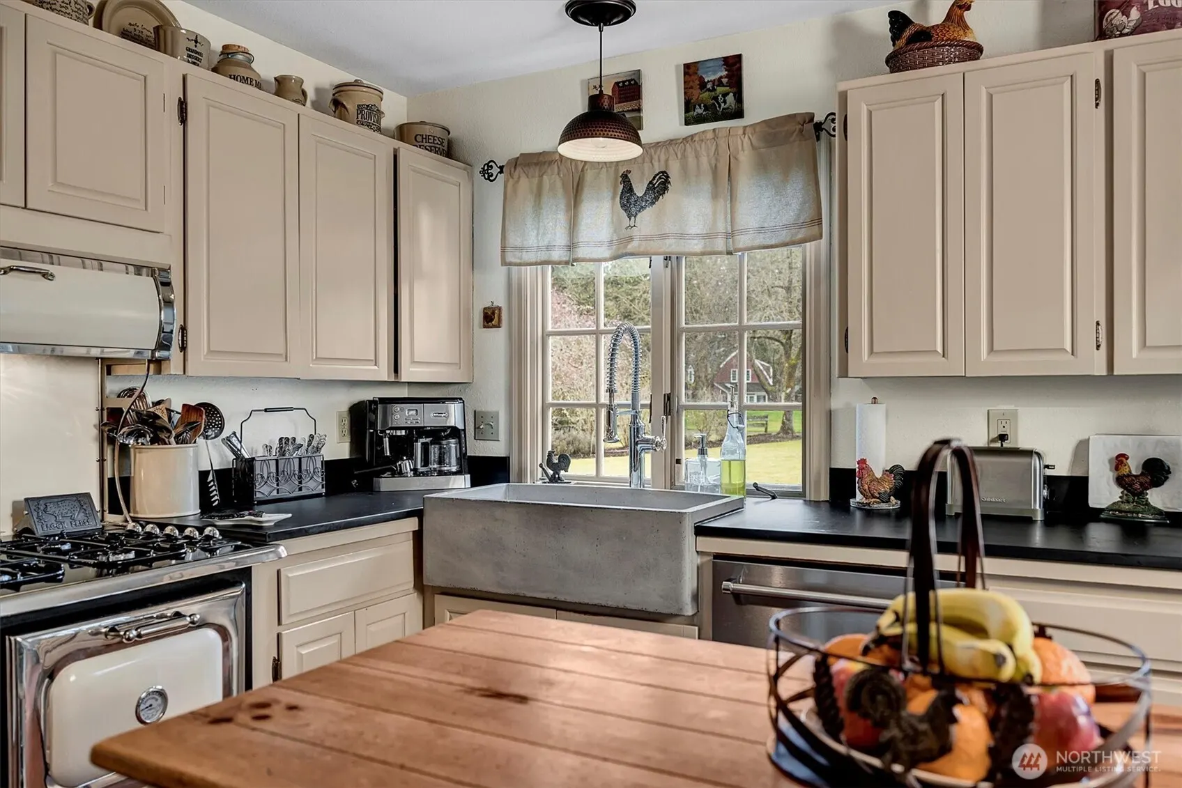 14707 Bear Creek Lane NE, Woodinville, WA 98077