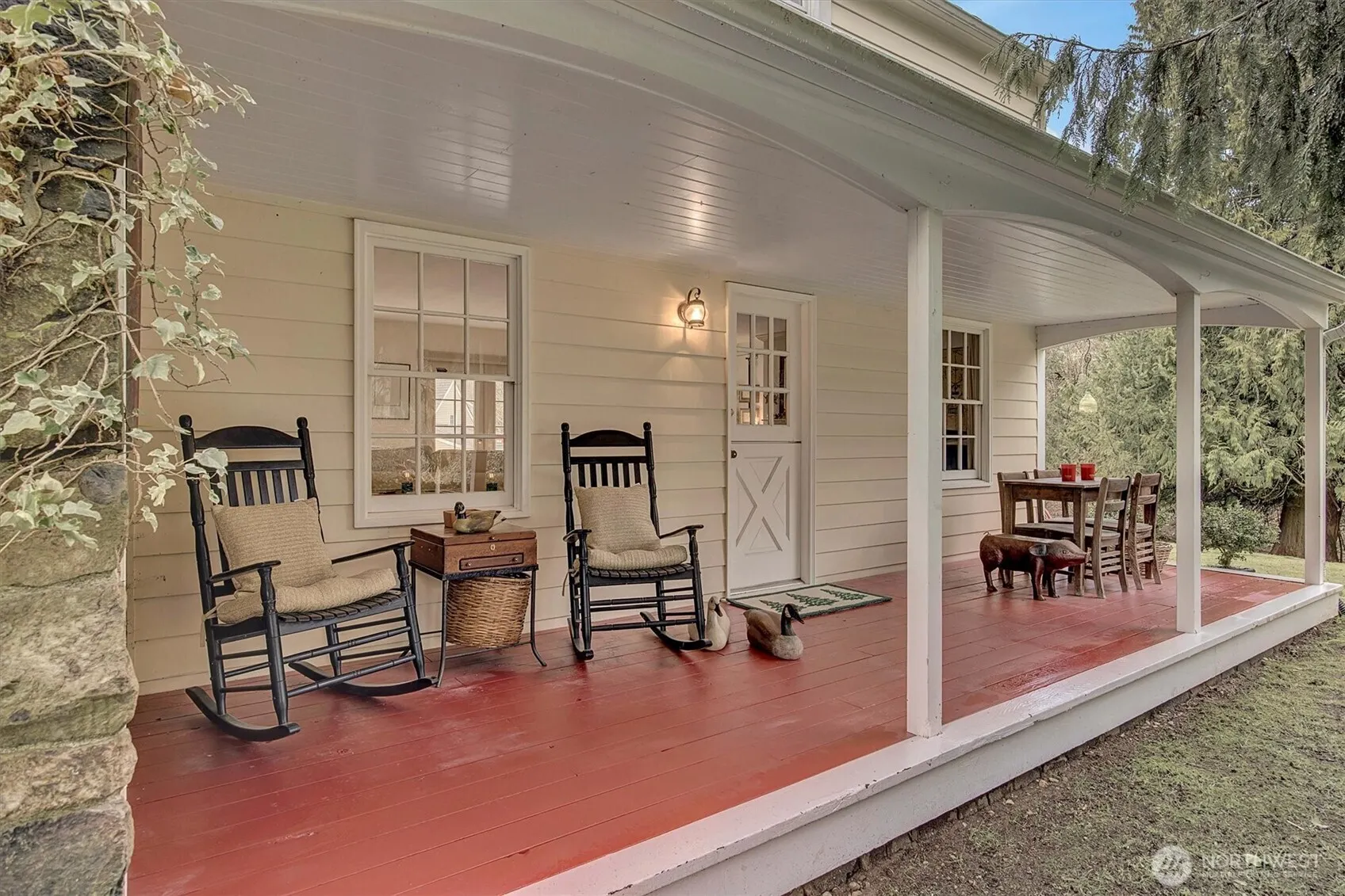 14707 Bear Creek Lane NE, Woodinville, WA 98077