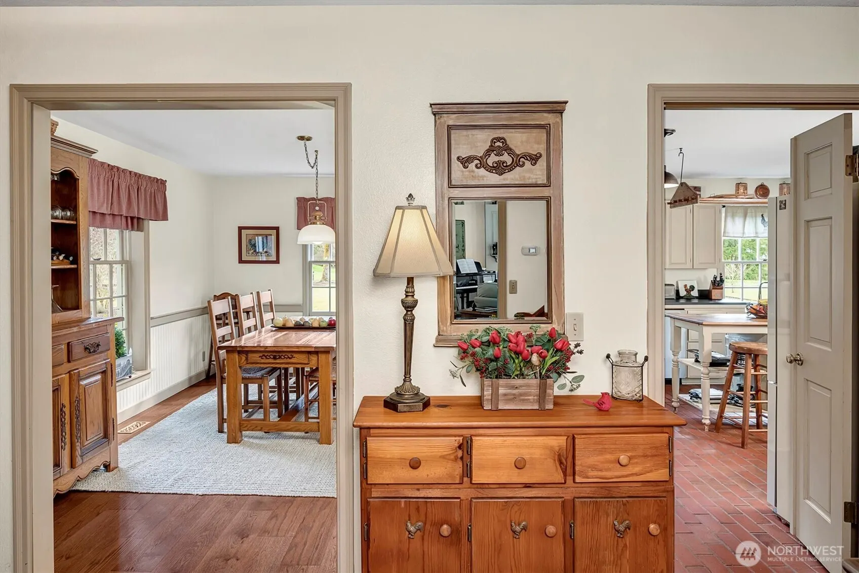 14707 Bear Creek Lane NE, Woodinville, WA 98077